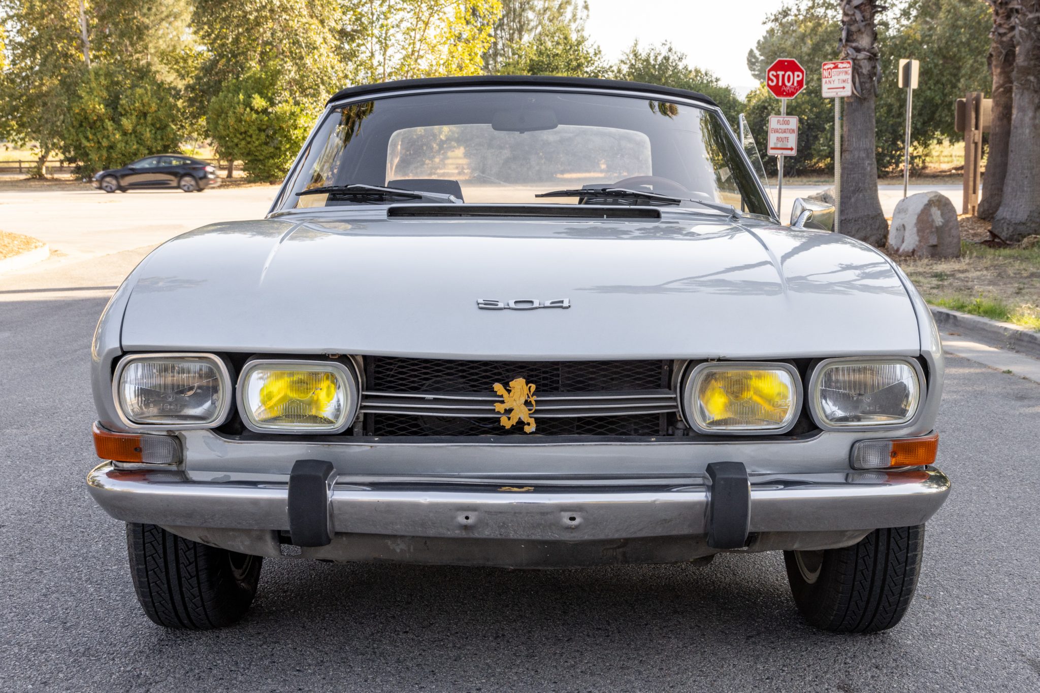 Peugeot 504
