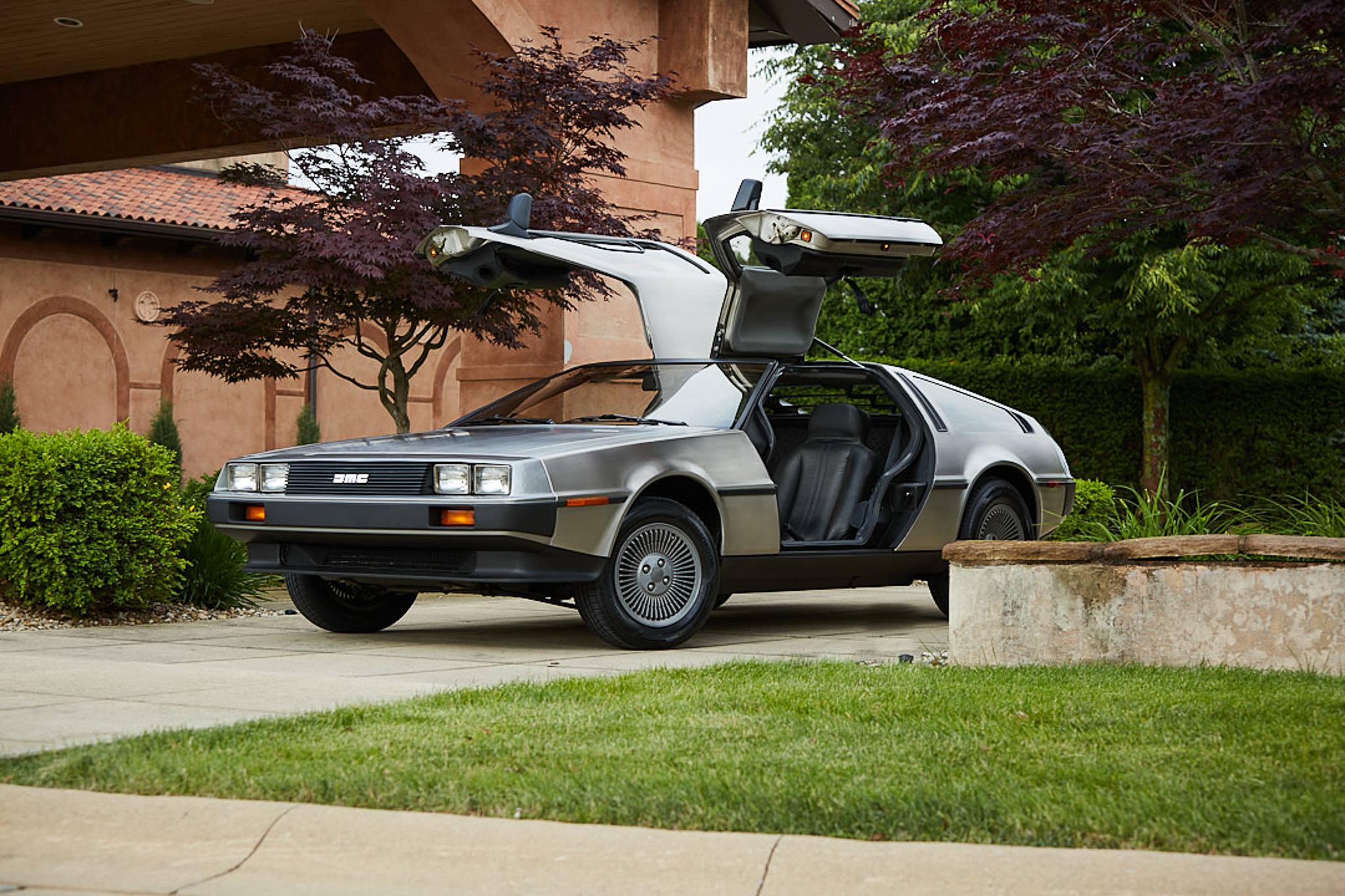 DeLorean DMC-12 