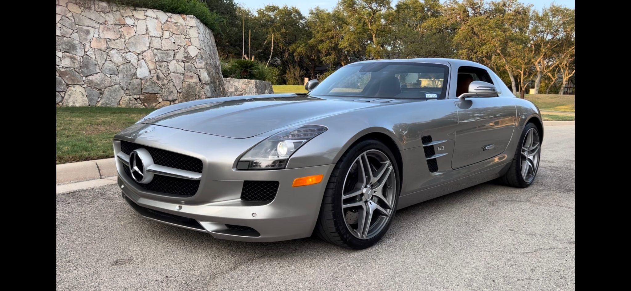 Mercedes-Benz SLS AMG 