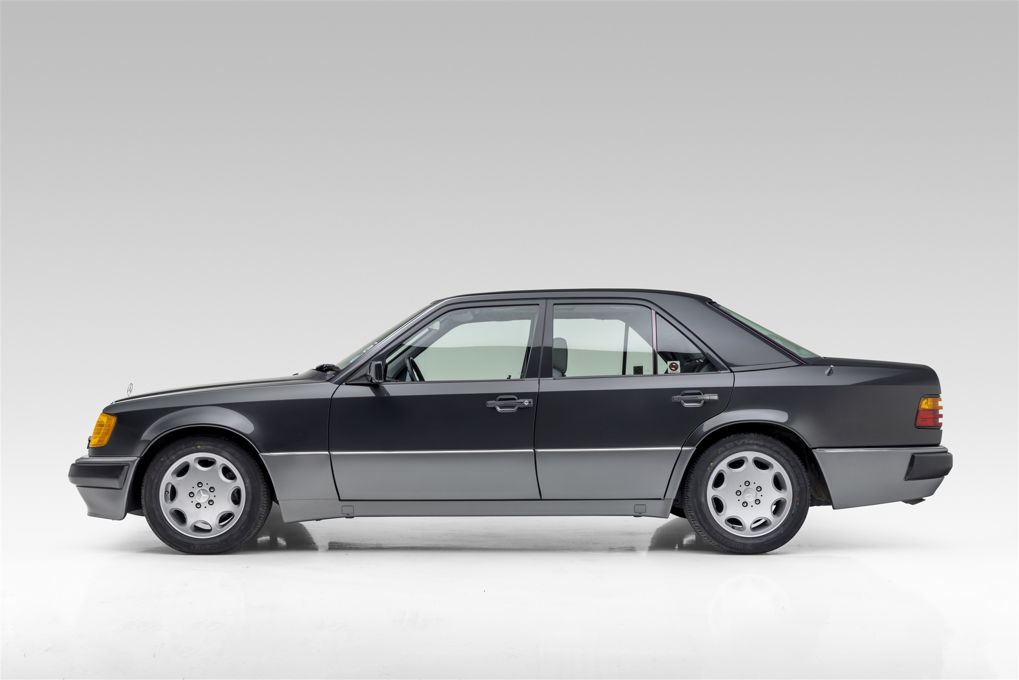 Mercedes-Benz 500E & E500 