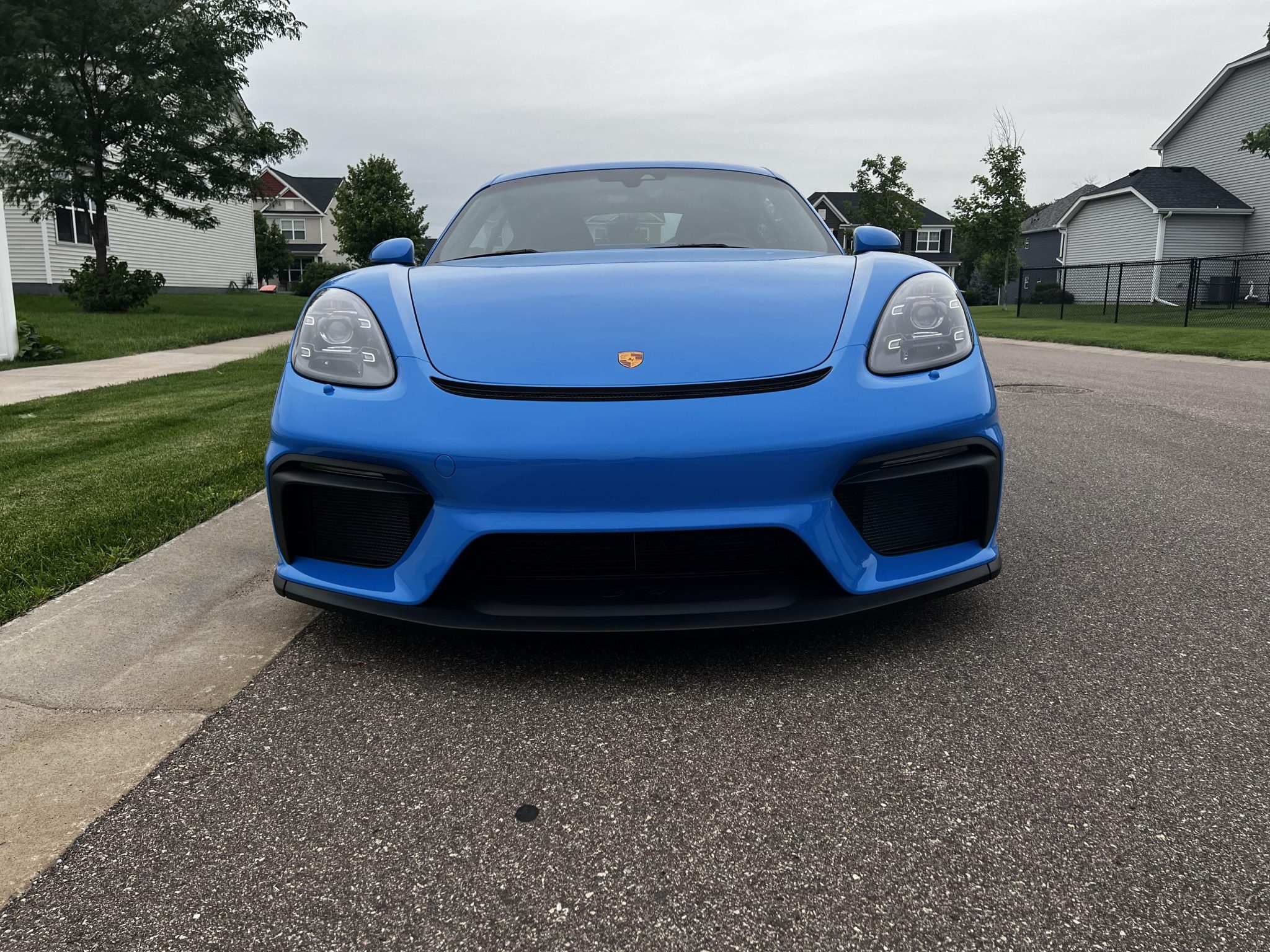 Porsche Cayman GT4 