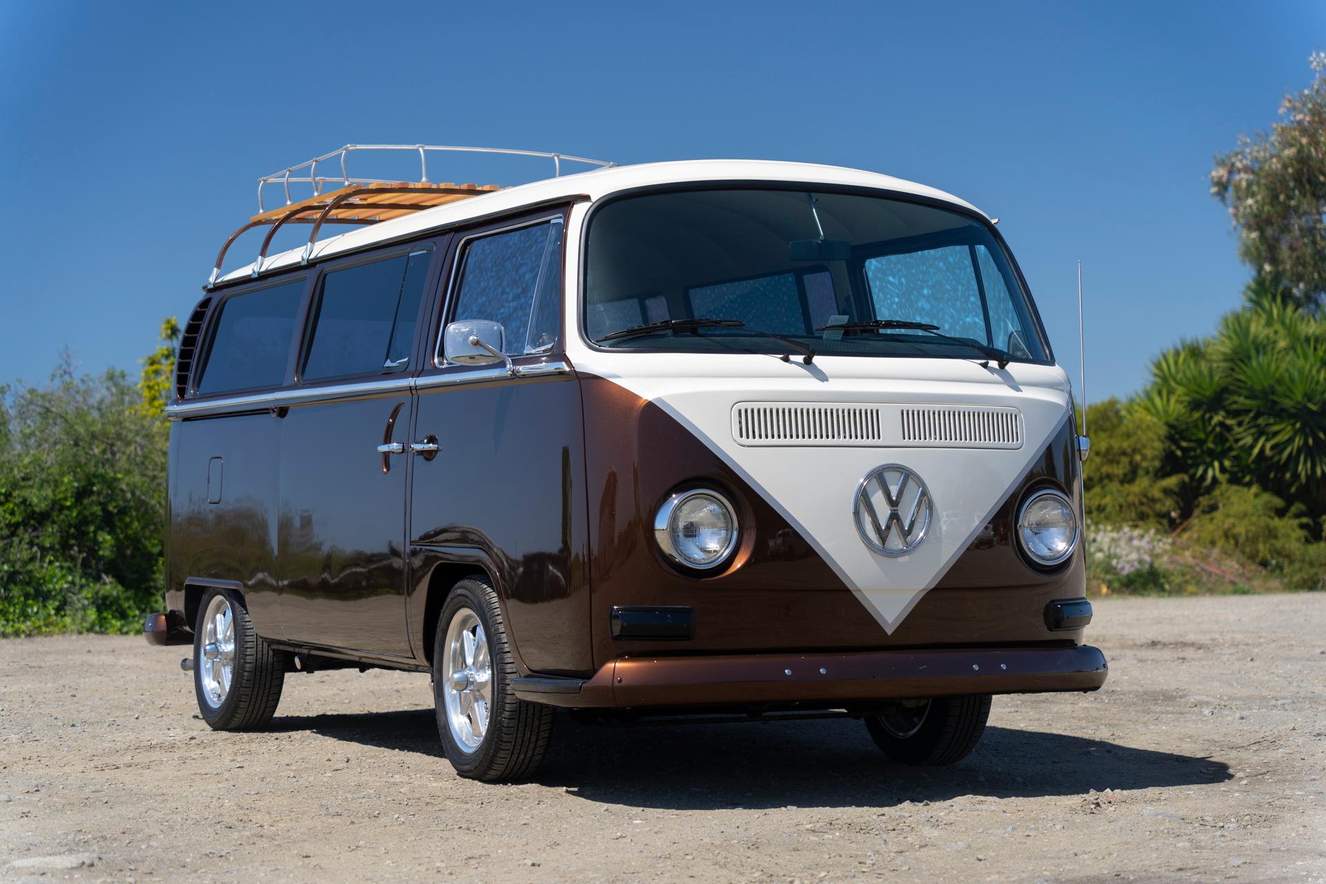 Volkswagen Bay-Window Bus 