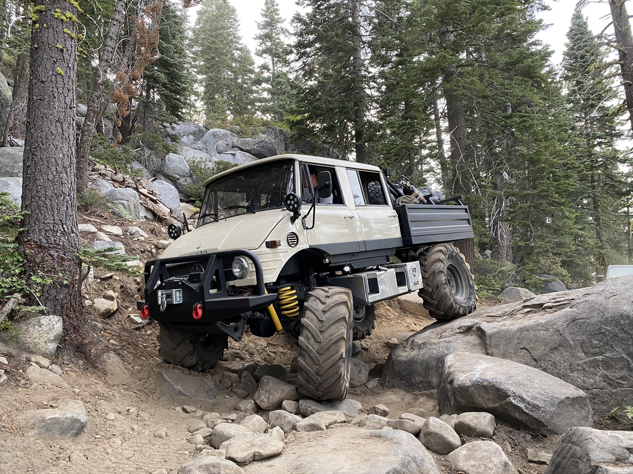 Mercedes-Benz Unimog 