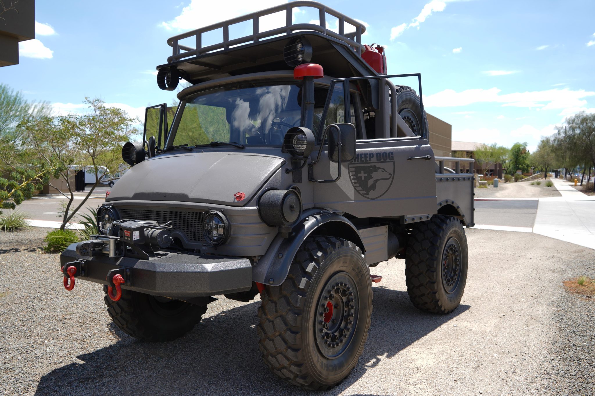 Mercedes-Benz Unimog 