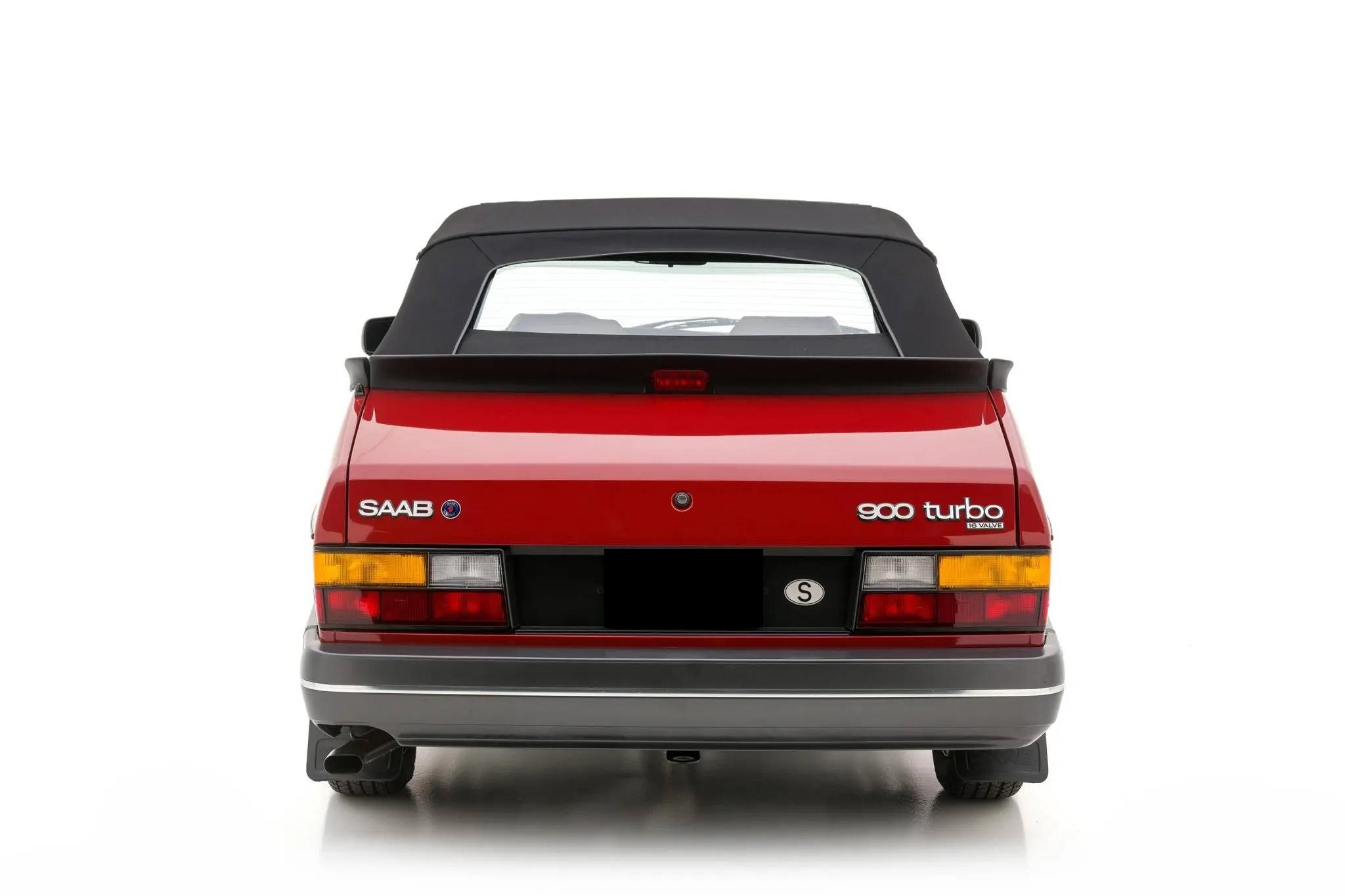Saab 900