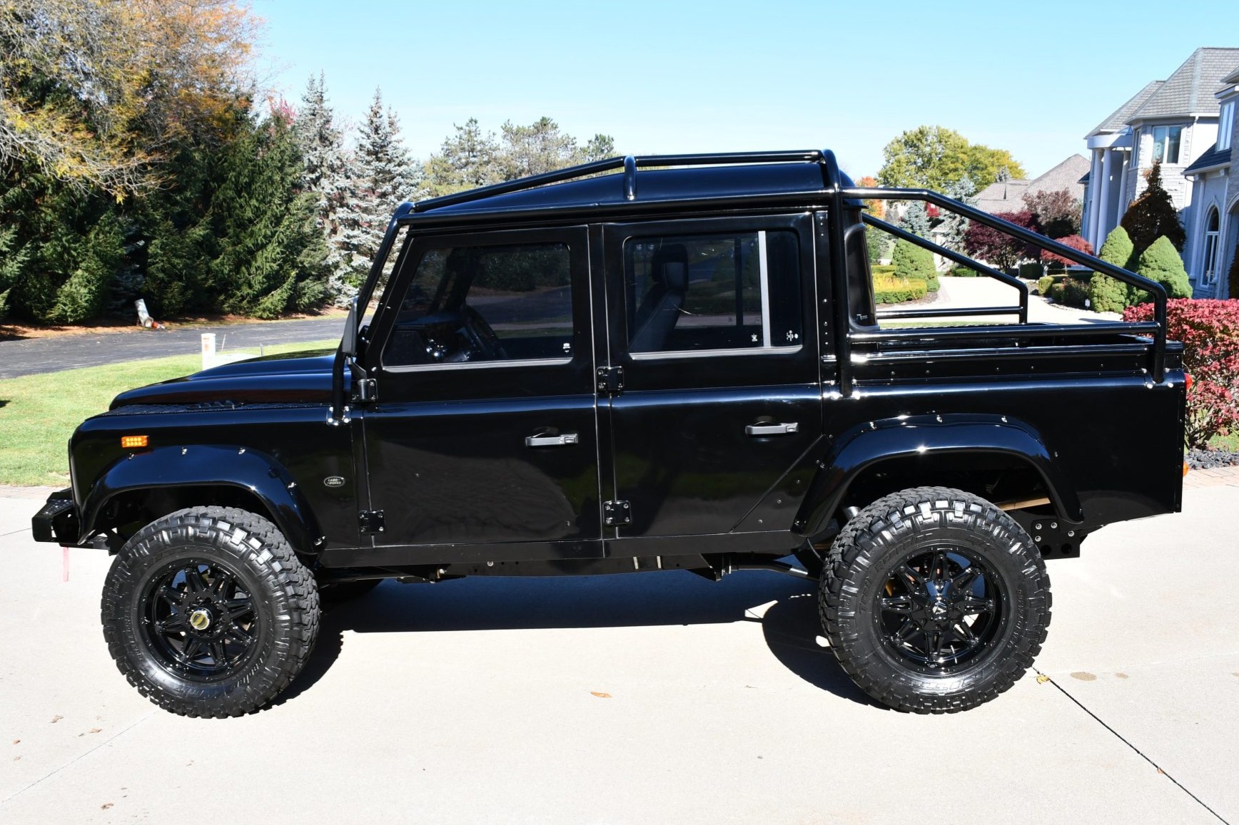 Land Rover 110 / Defender 110 (Euro Spec) 