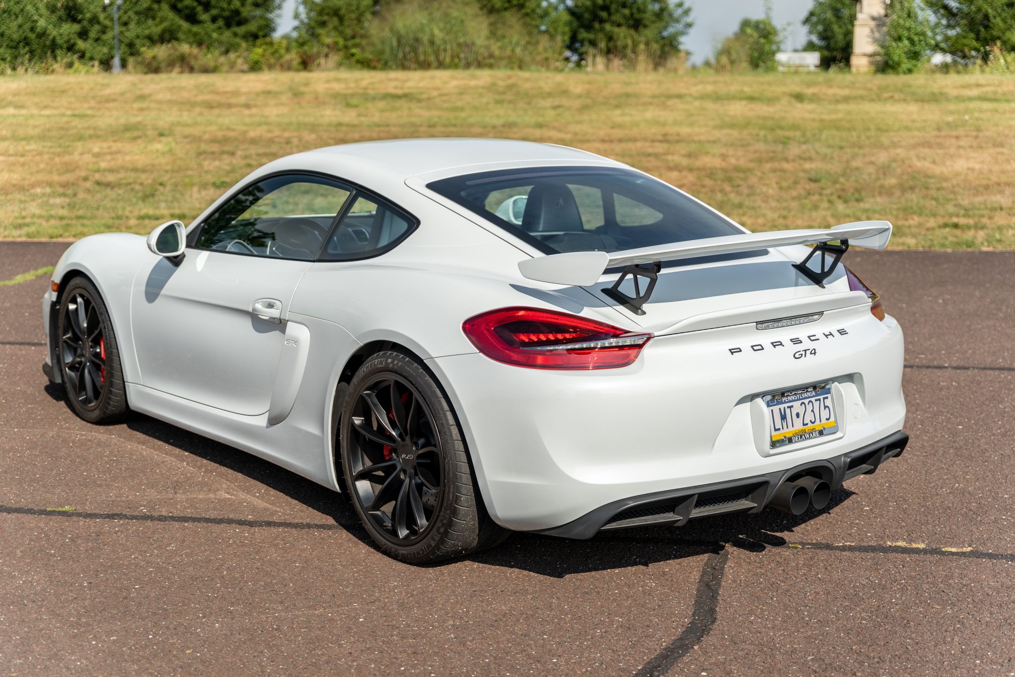 Porsche Cayman GT4 