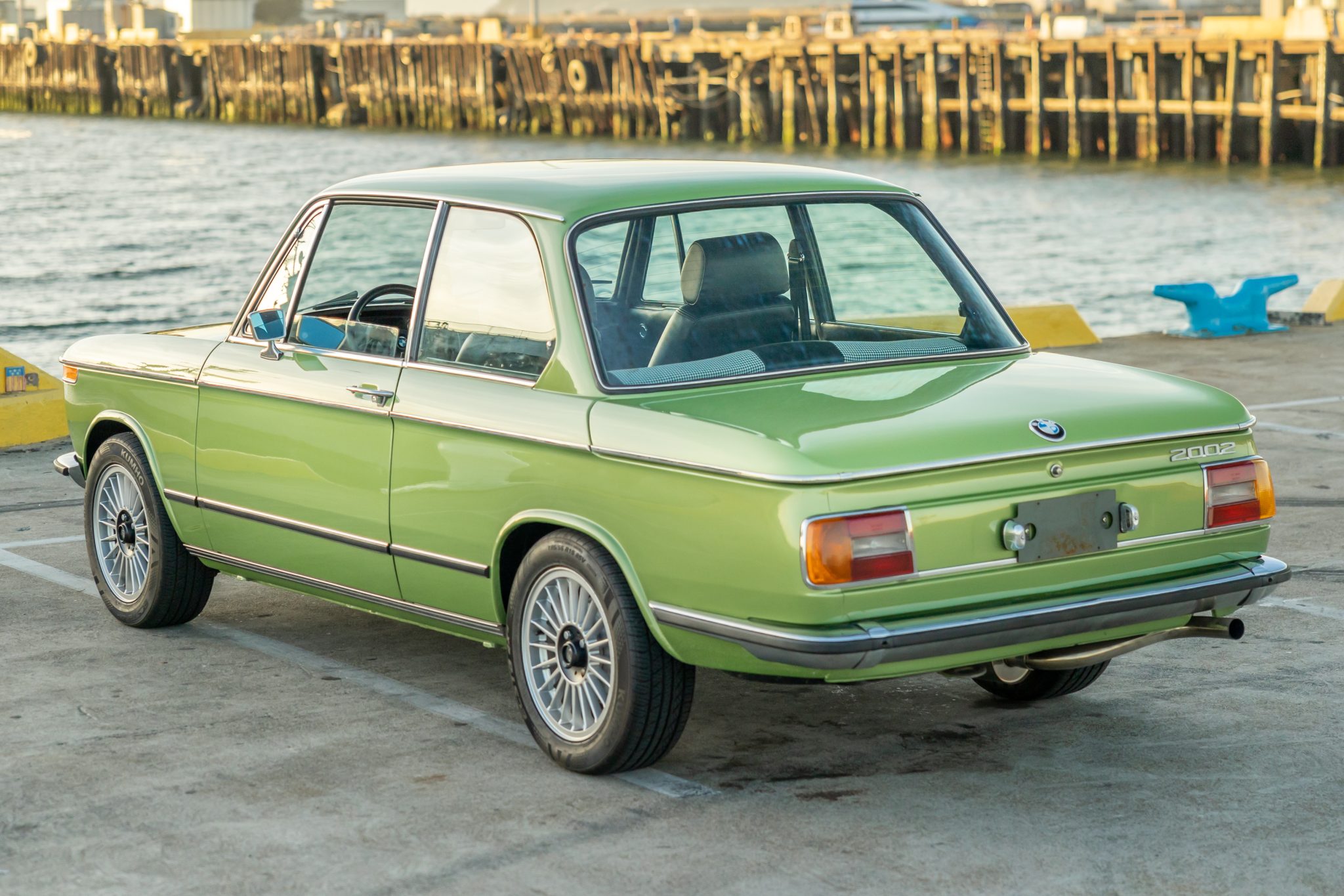 BMW 2002 
