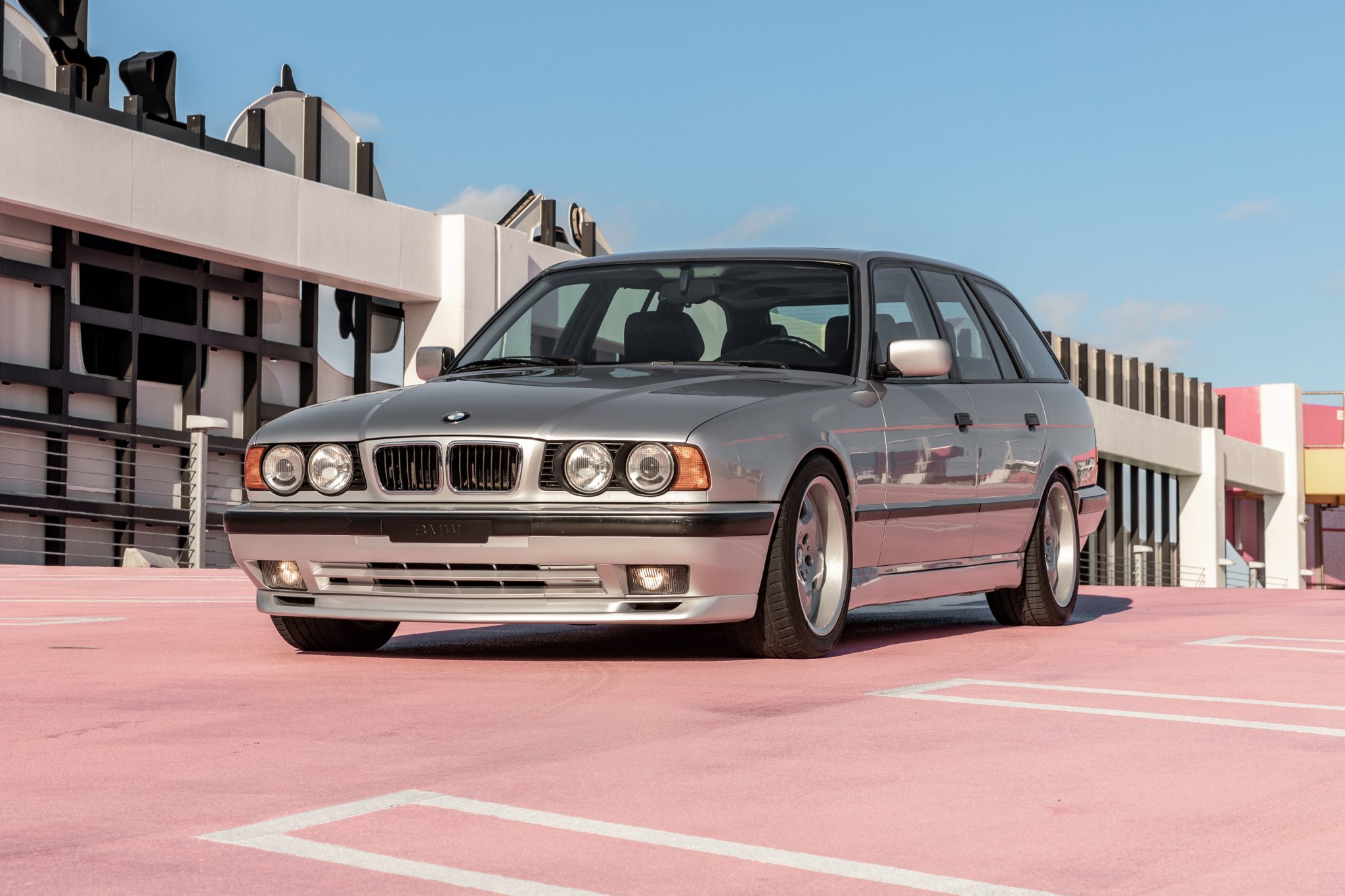 BMW E34 5-Series 