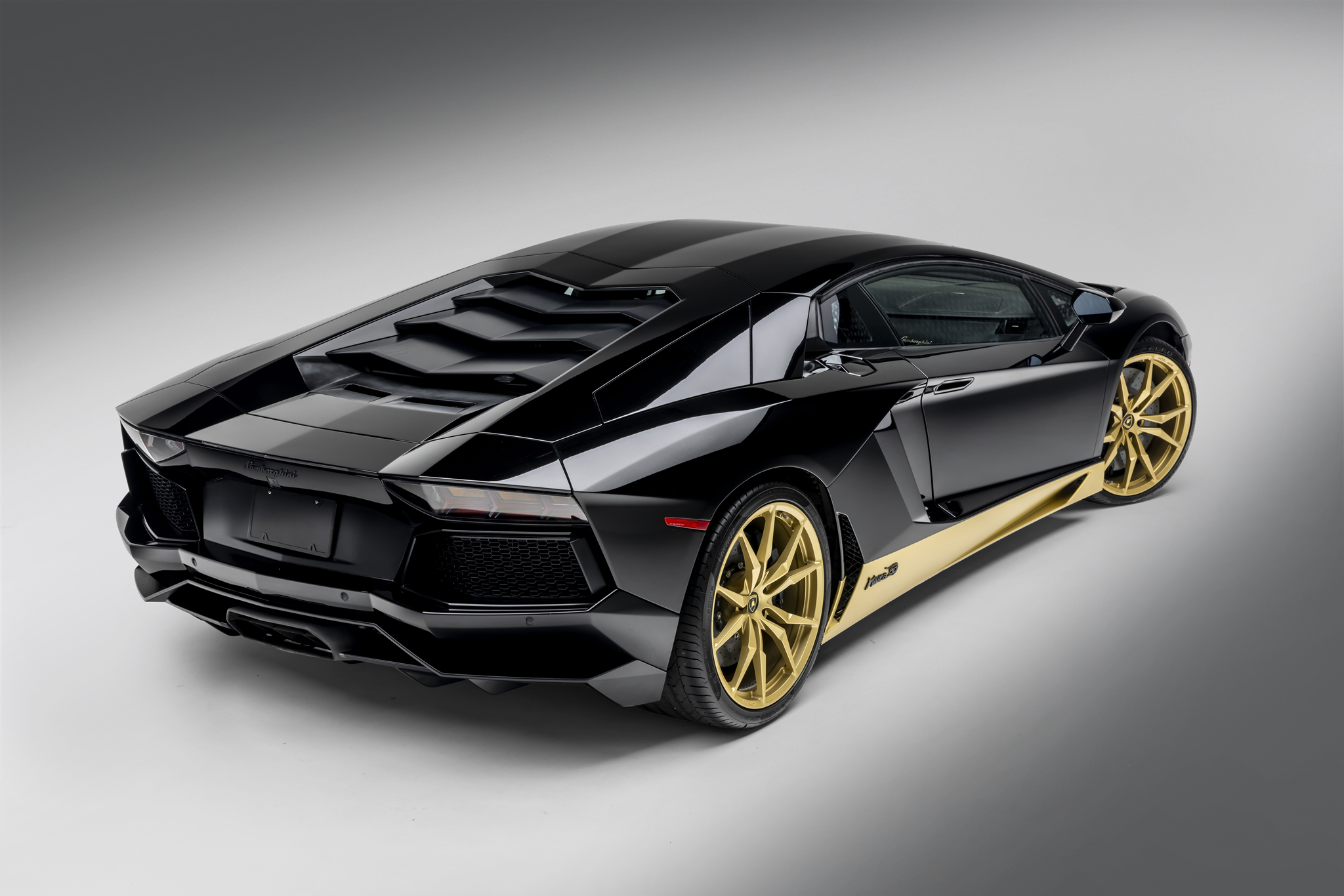 Lamborghini Aventador 