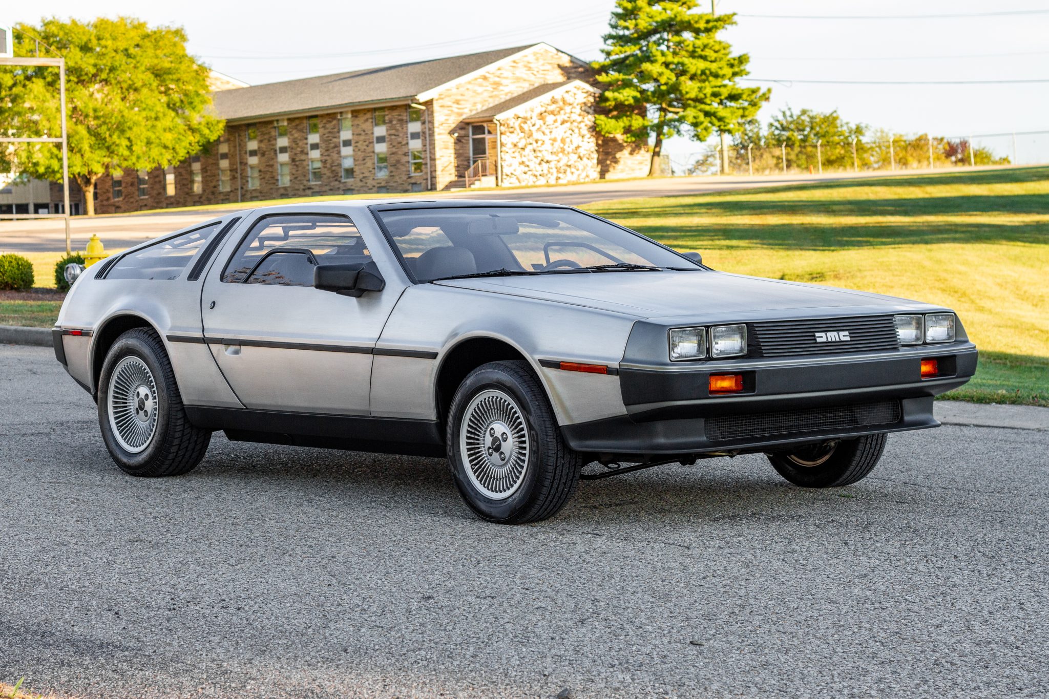 DeLorean DMC-12 