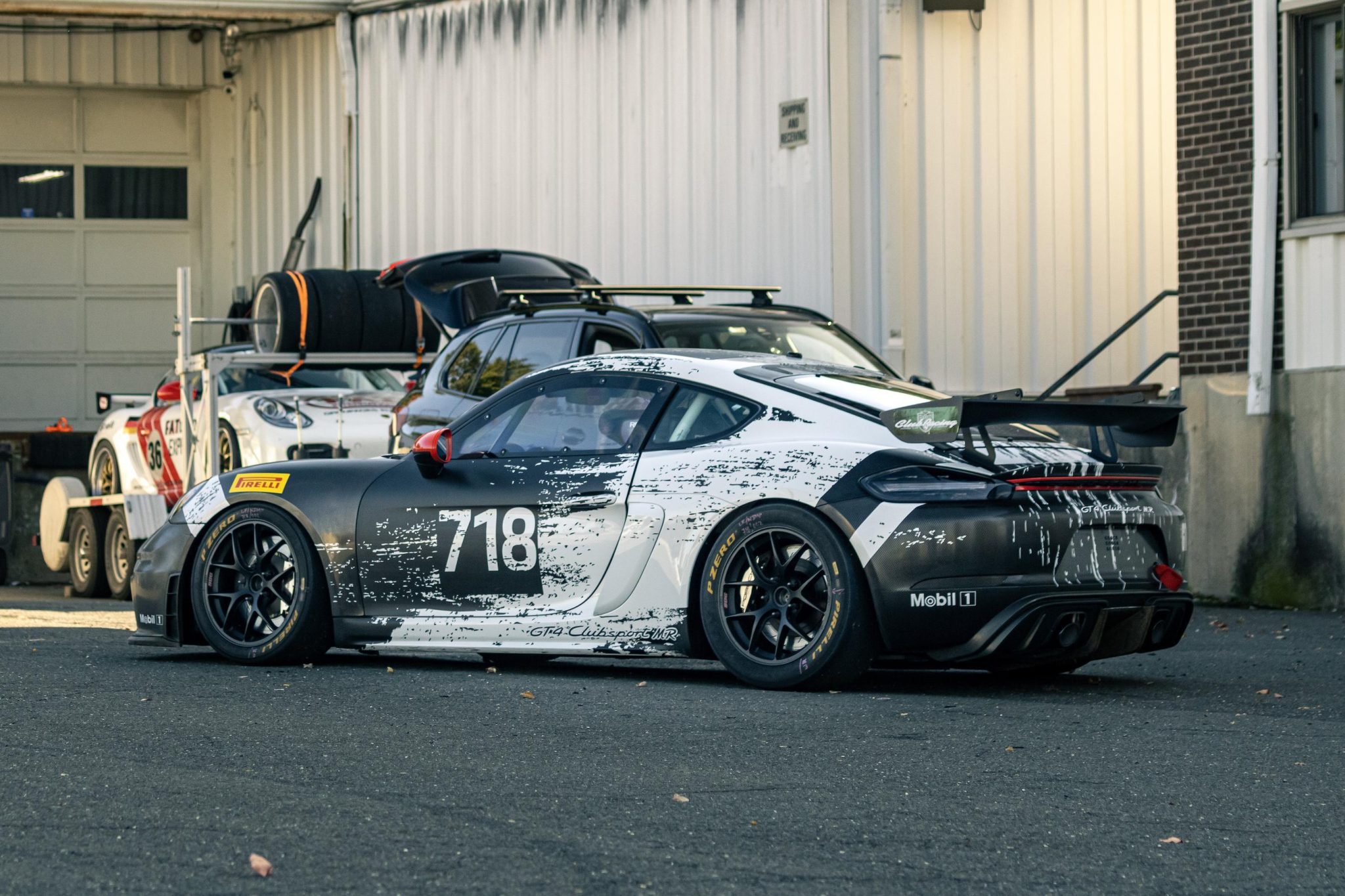 Porsche 982 718 Cayman 