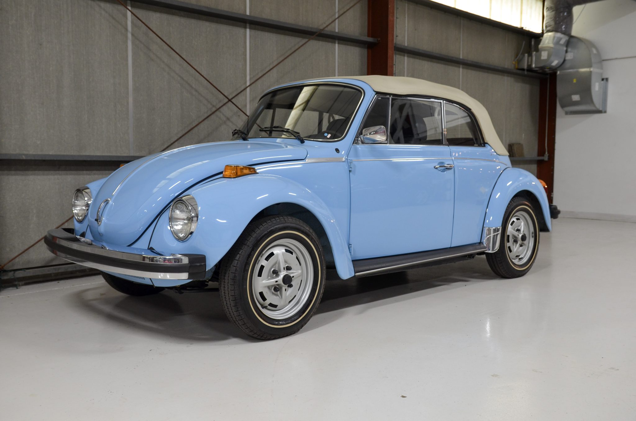 Volkswagen Super Beetle 