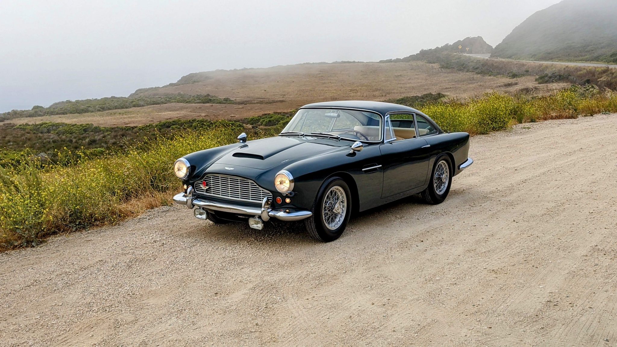 Aston Martin DB4 