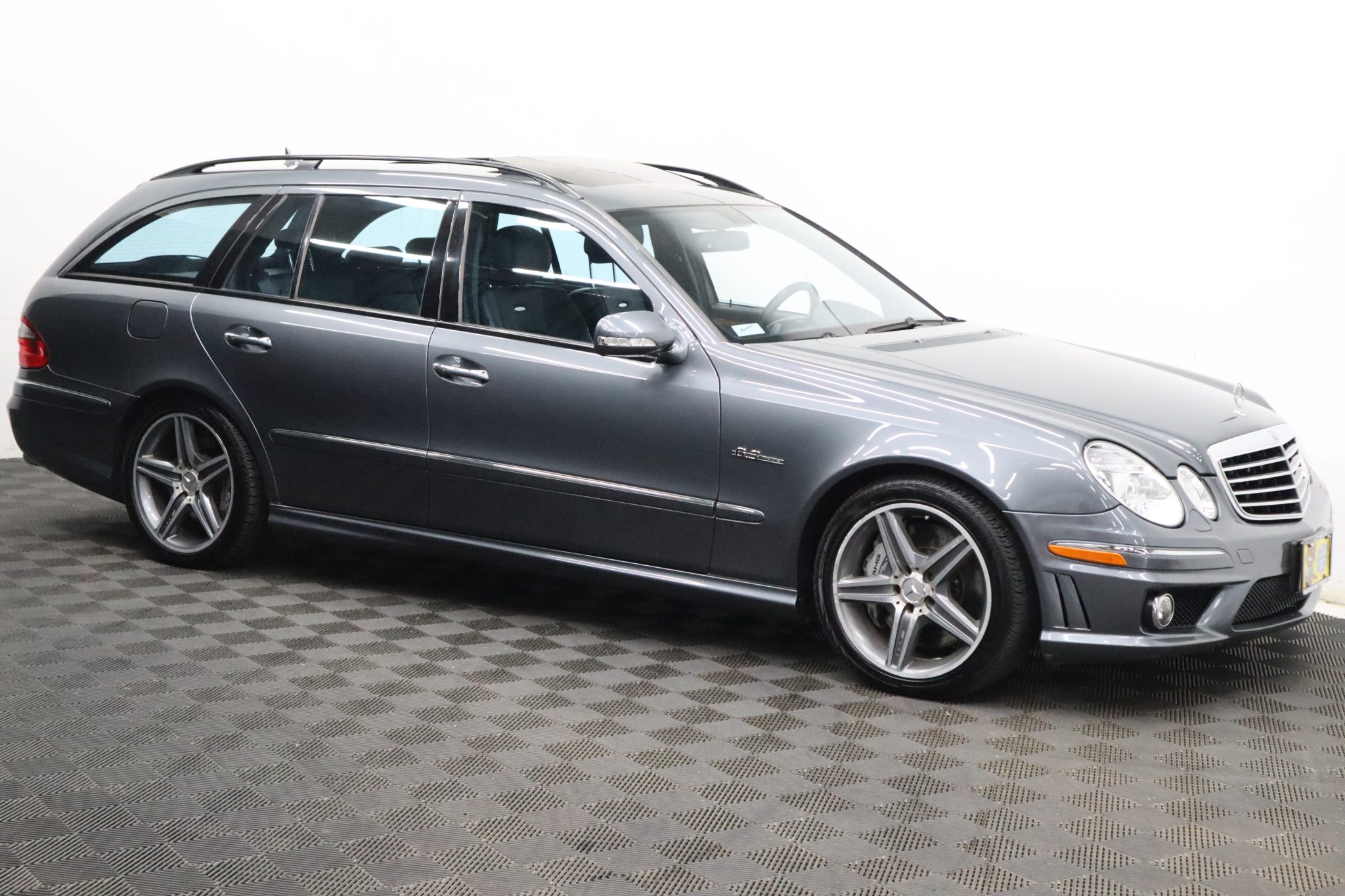 Mercedes-Benz W211 E-Class AMG 