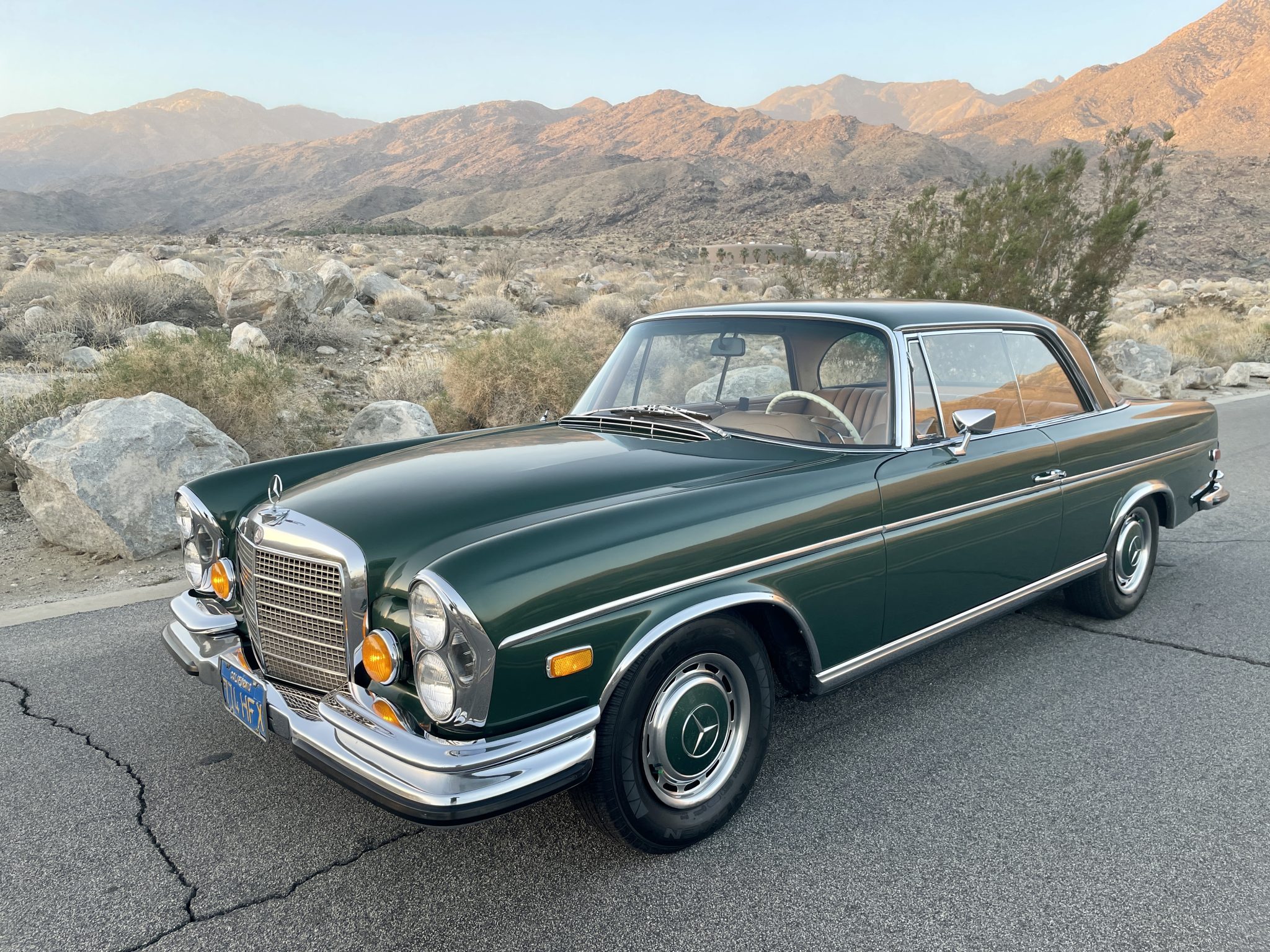 Mercedes-Benz W111 Coupe & Cabriolet 