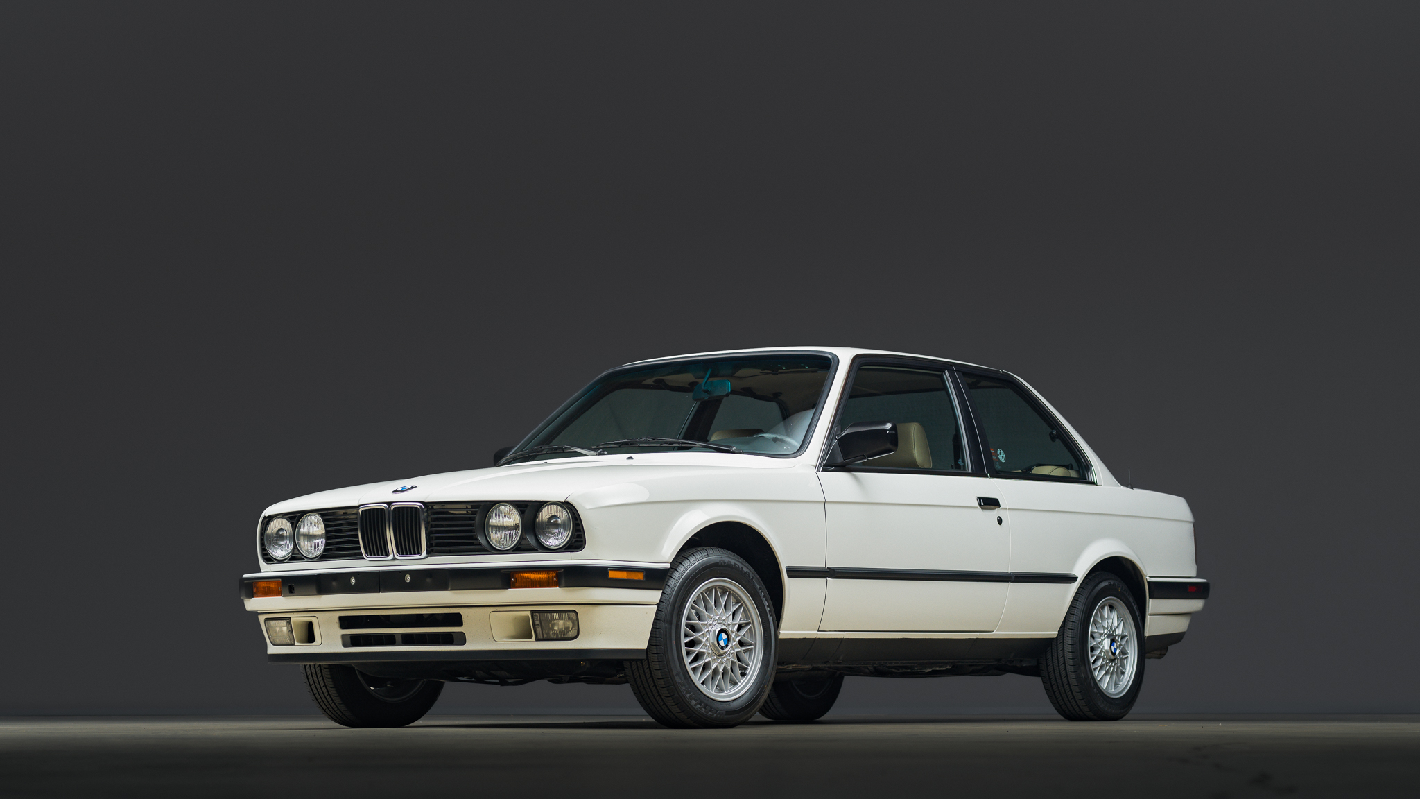 BMW E30 3-Series Coupe 