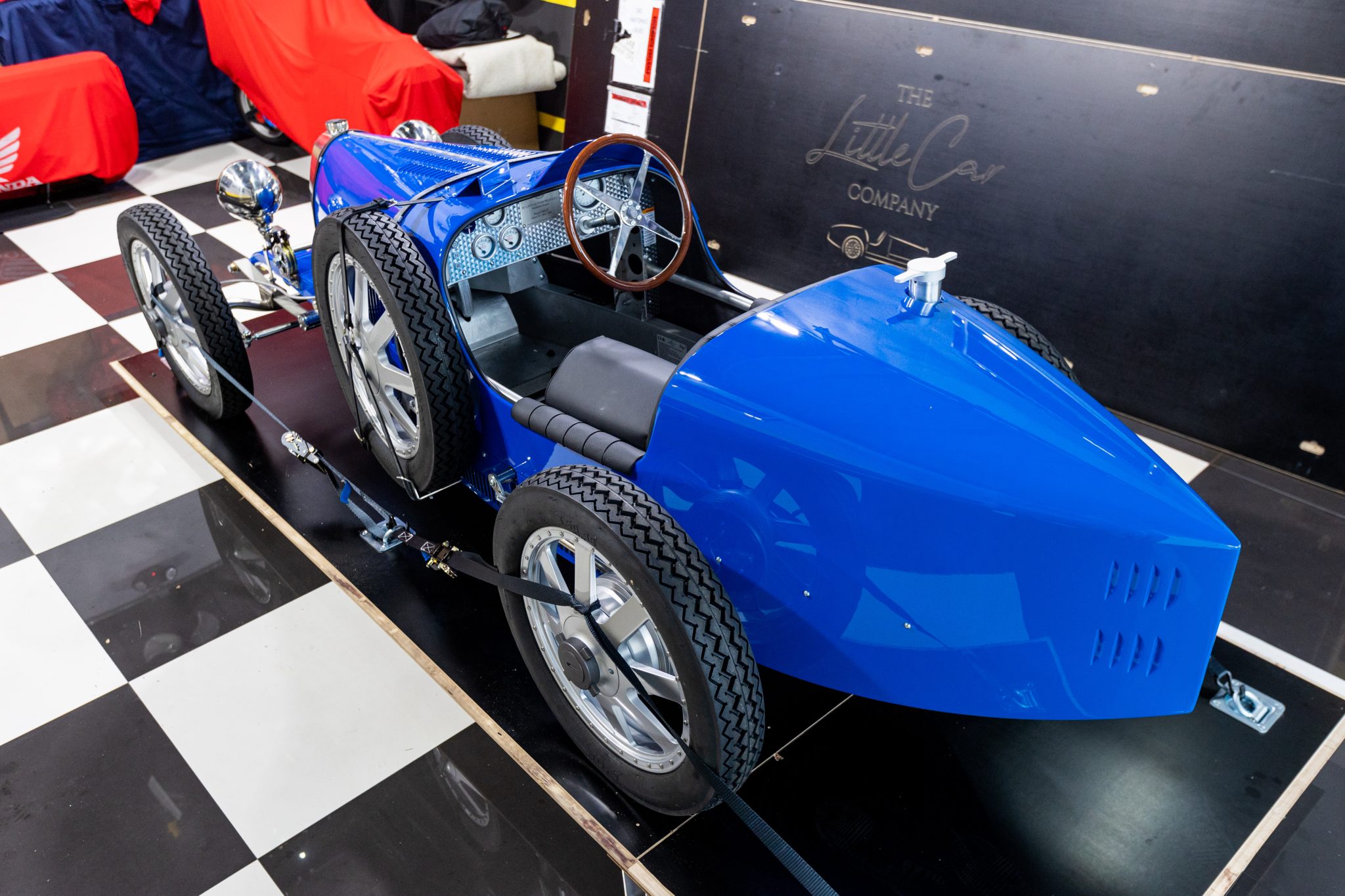 Parts and Automobilia – Mini Cars 