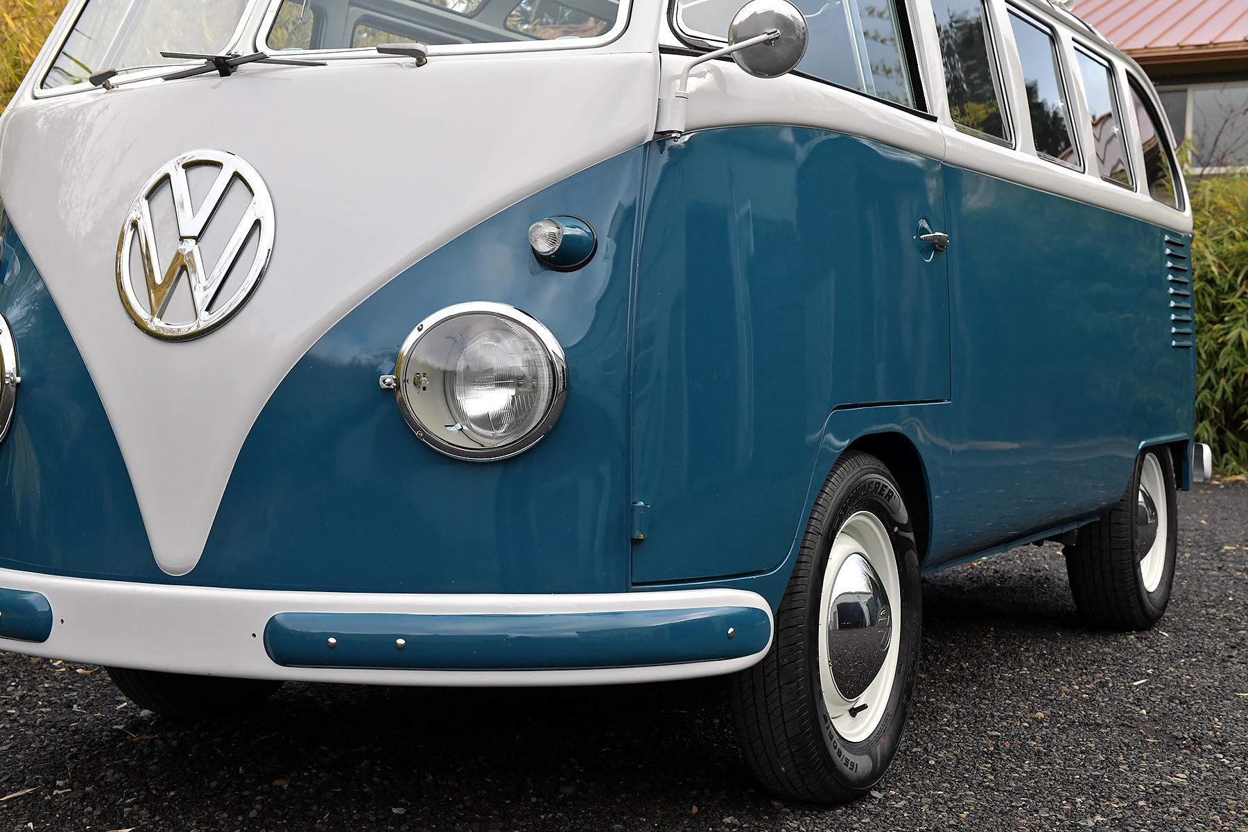 Volkswagen Split-Window Bus 