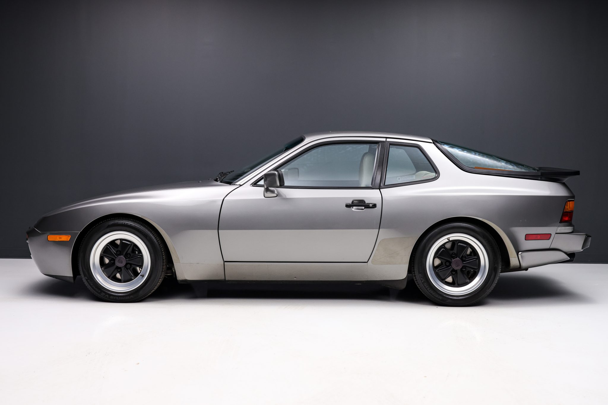 Porsche 944 Turbo 