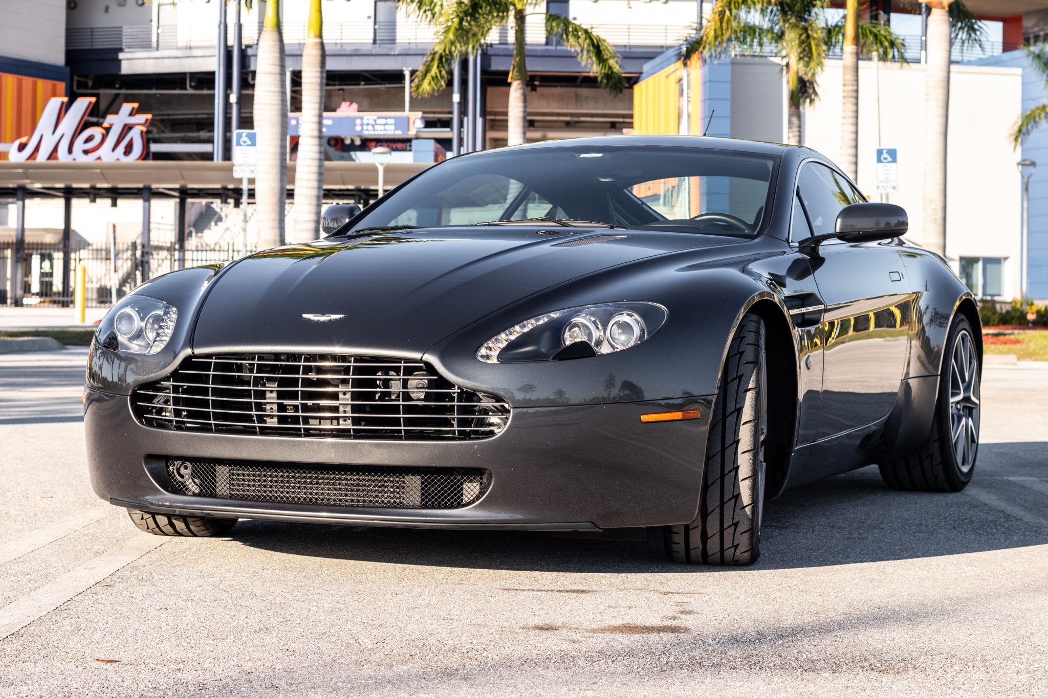 Aston Martin V8 Vantage (2006+) 