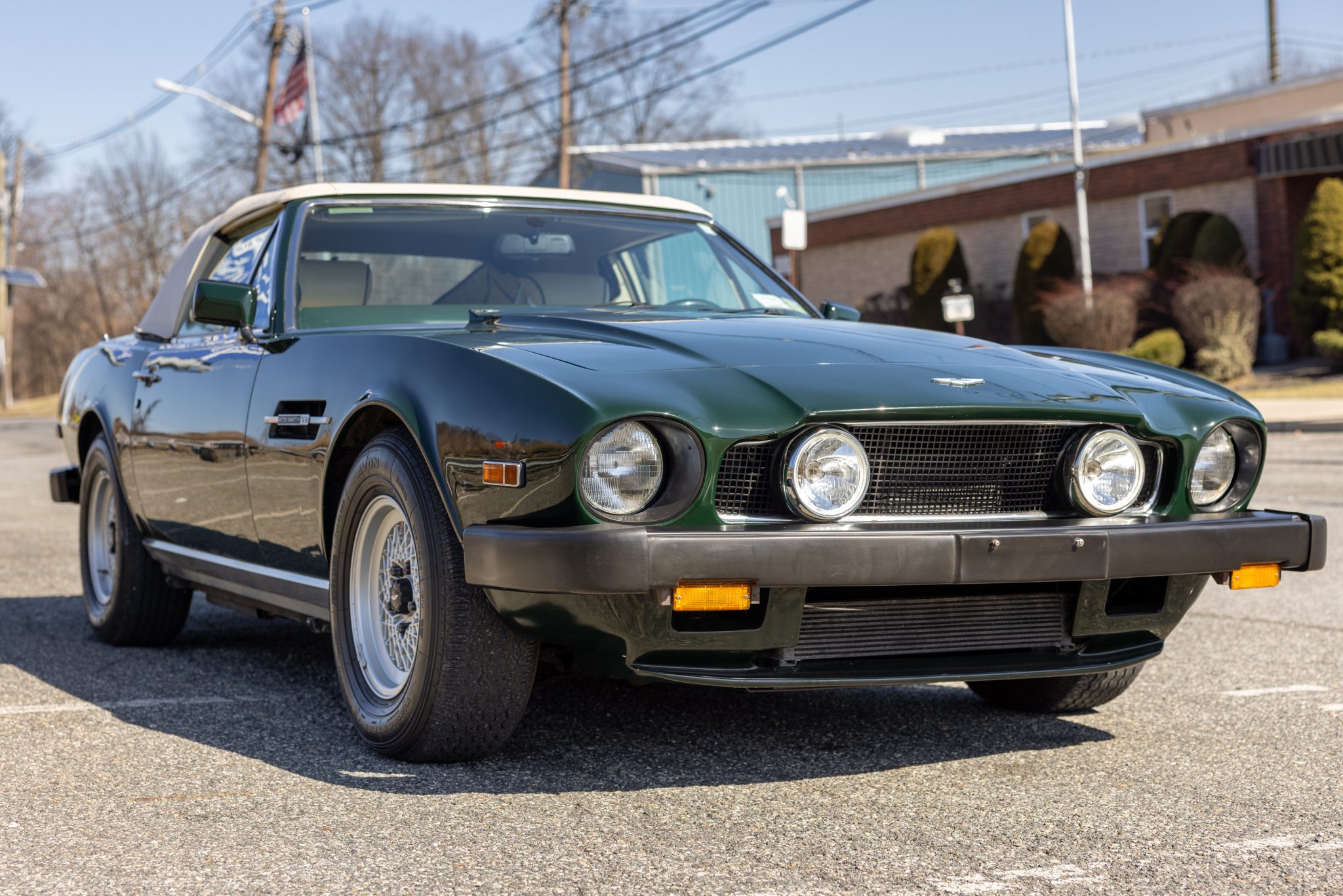 Aston Martin V8 (1977-1989) 