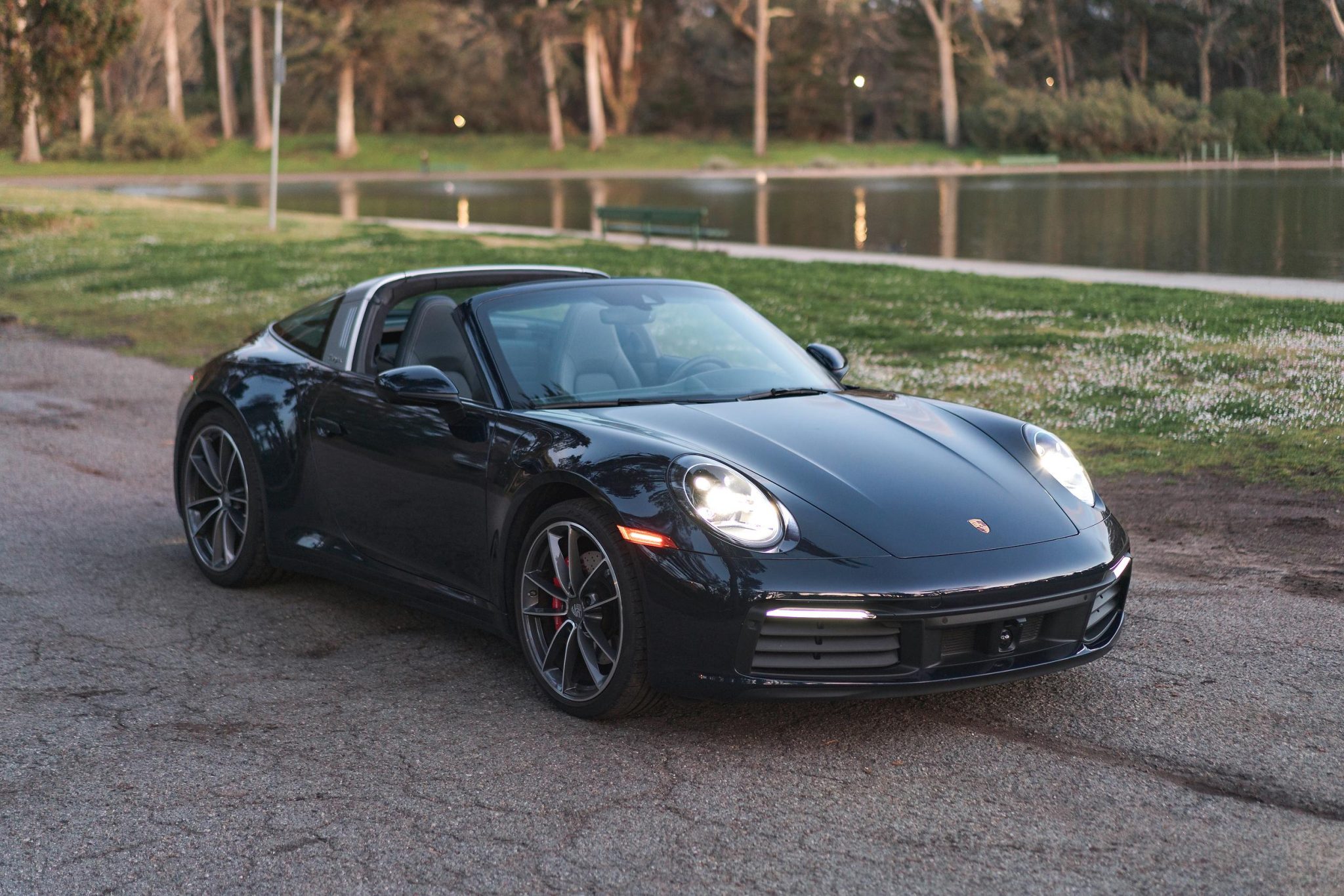 Porsche 992 911 (Non-Turbo/GT2/GT3) 