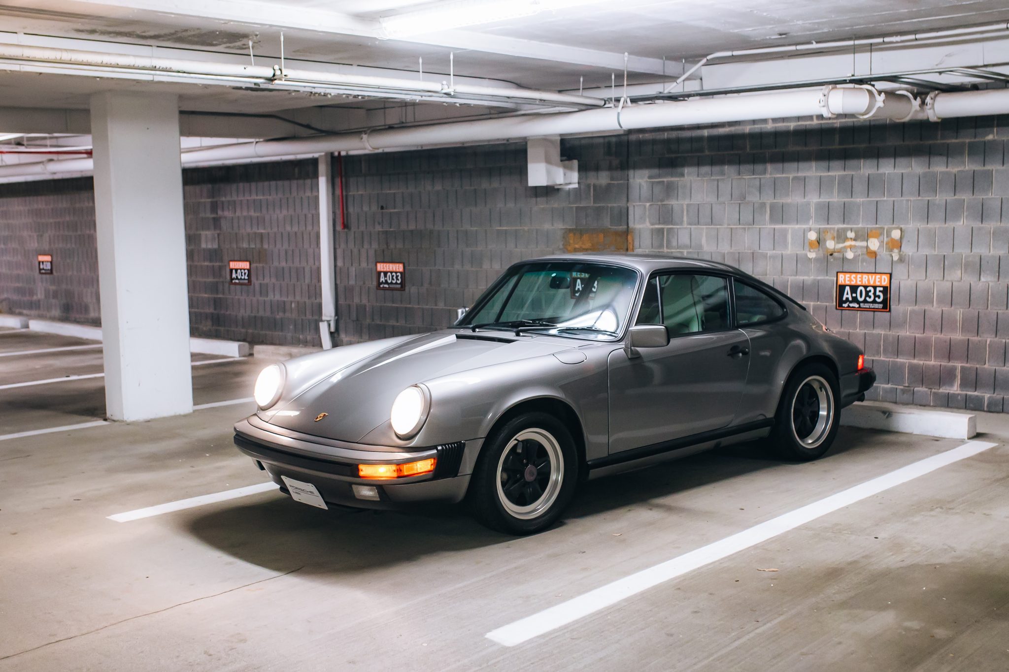 Porsche 911 Carrera 3.2 