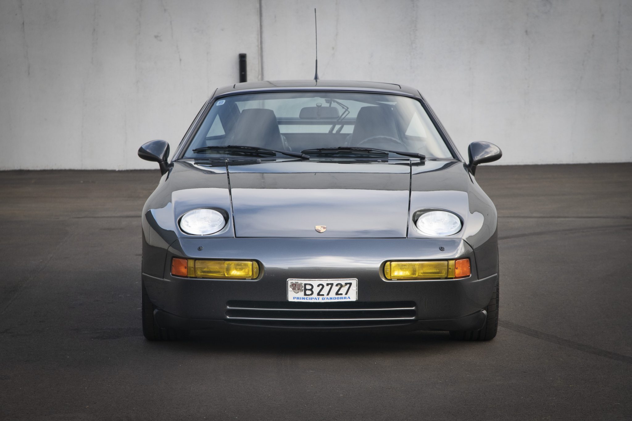 Porsche 928 