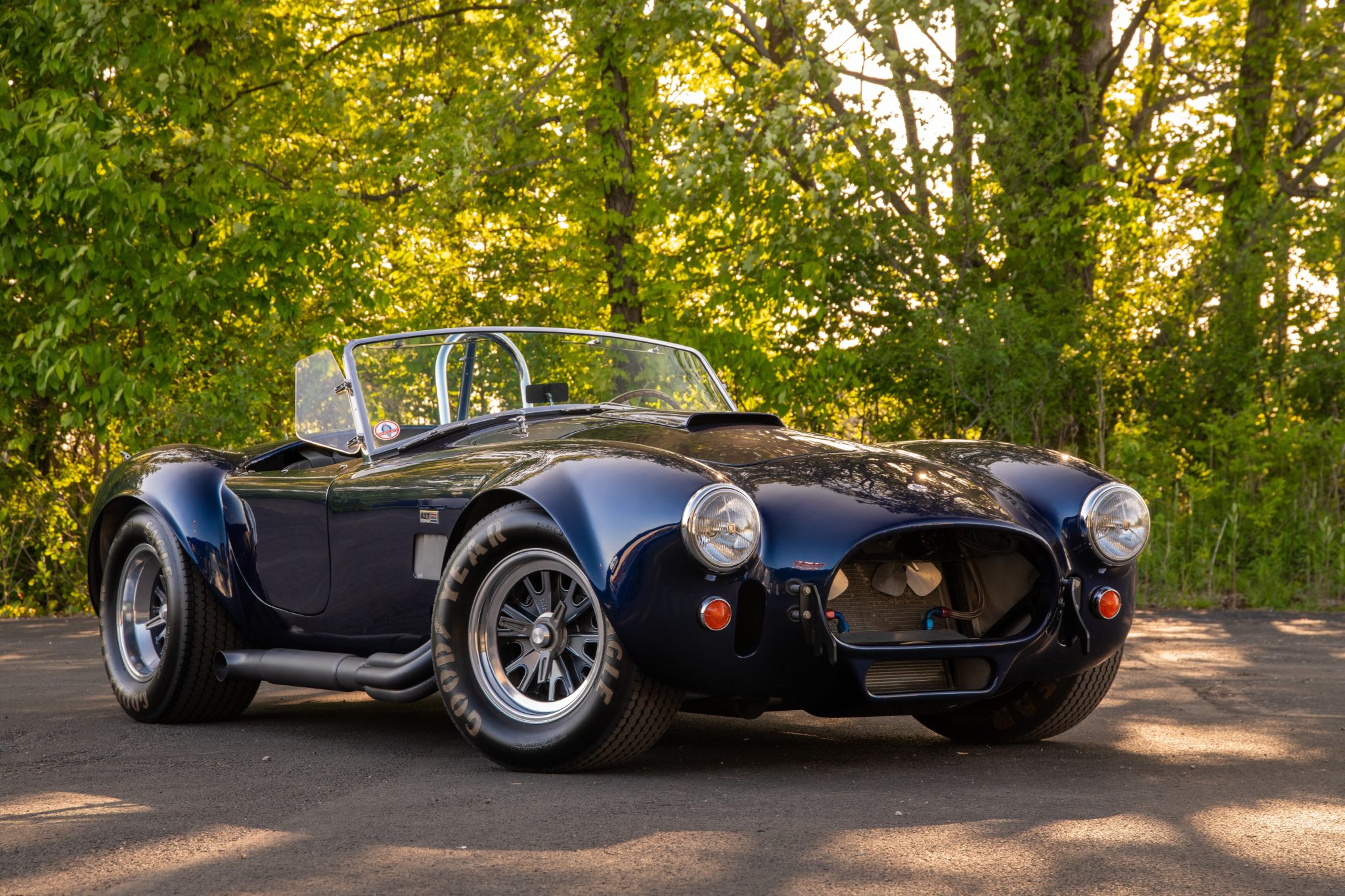 Aluminum-Bodied Shelby Cobra CSX4000