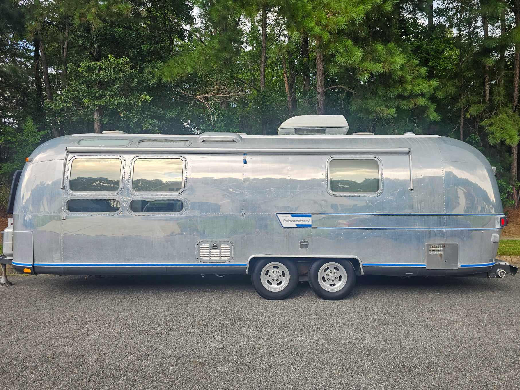 Parts and Automobilia – Trailers 