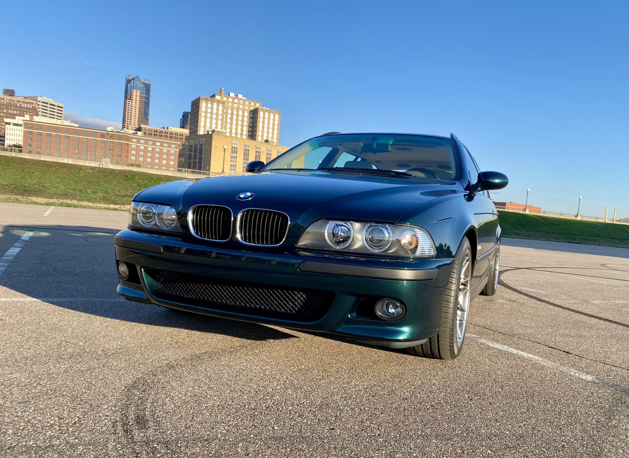 BMW E39 5-Series 