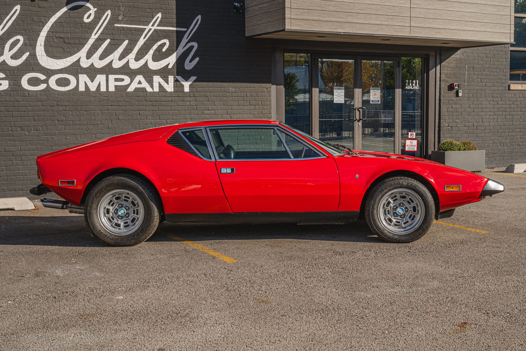 DeTomaso Pantera 