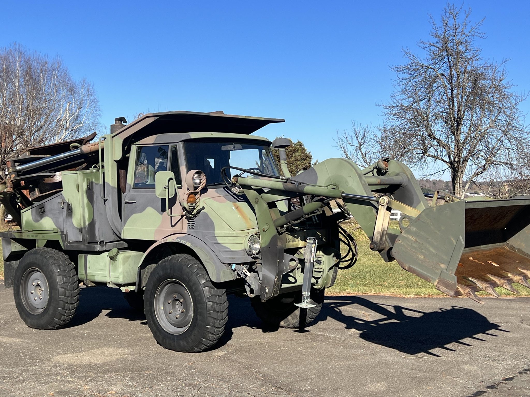 Mercedes-Benz Unimog 