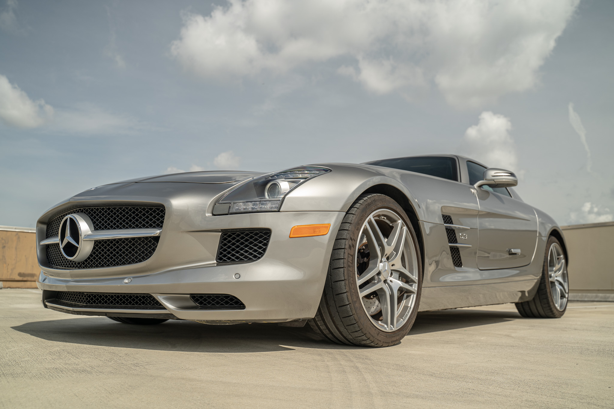 Mercedes-Benz SLS AMG 