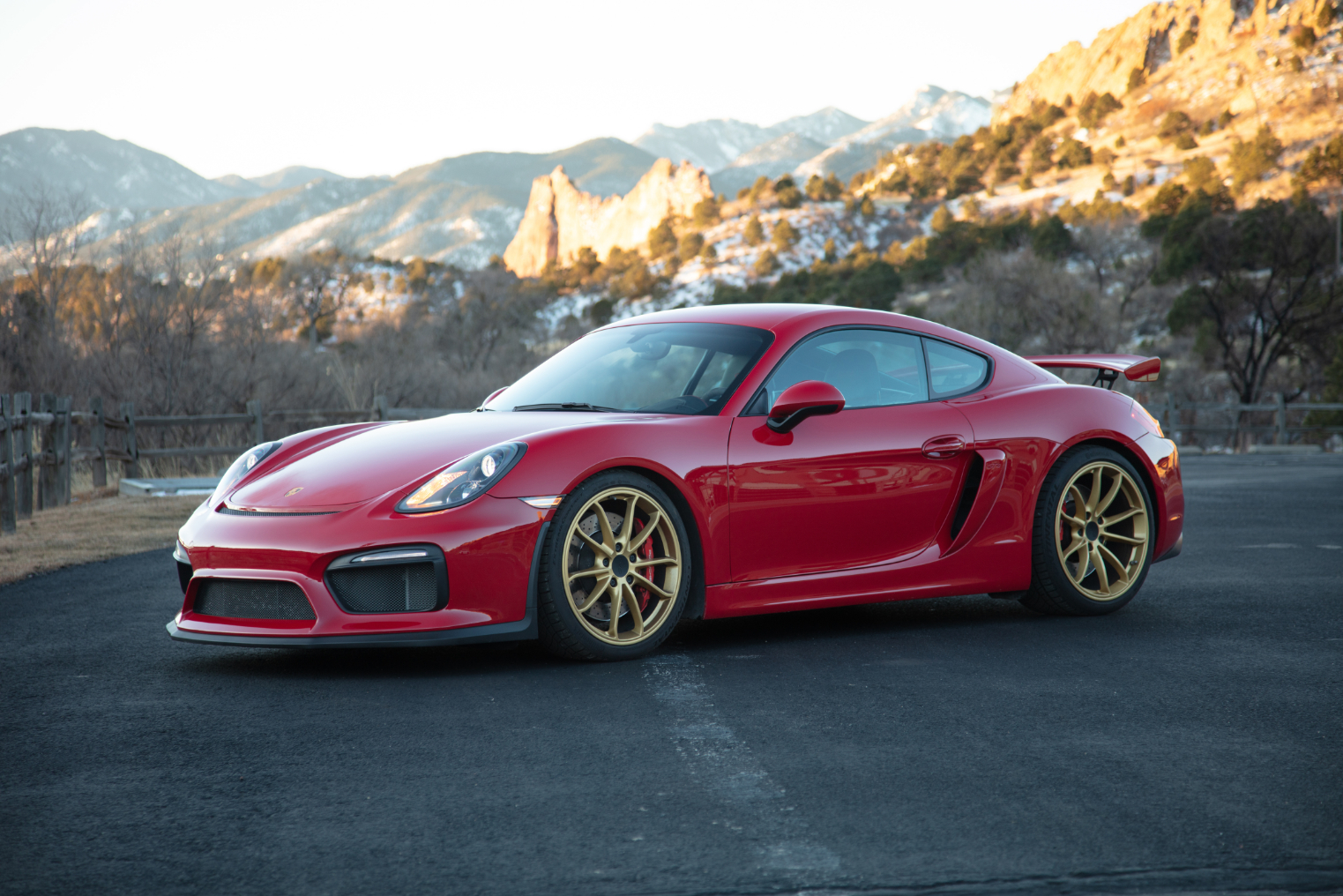 Porsche Cayman GT4 