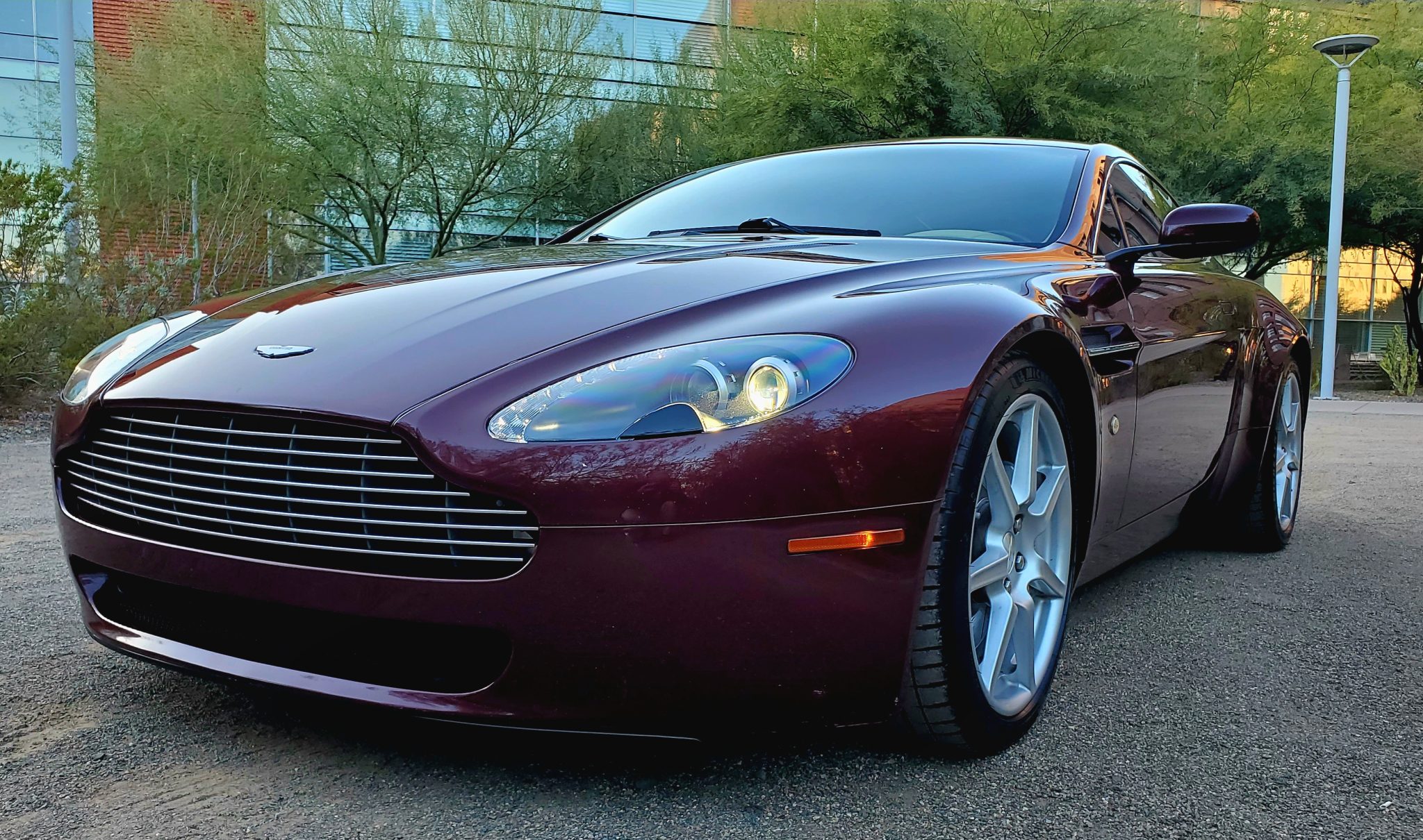 Aston Martin V8 Vantage (2006+) 
