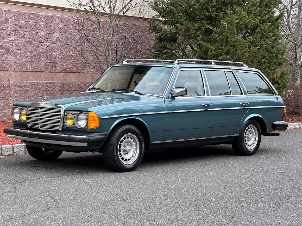 Mercedes-Benz W123 