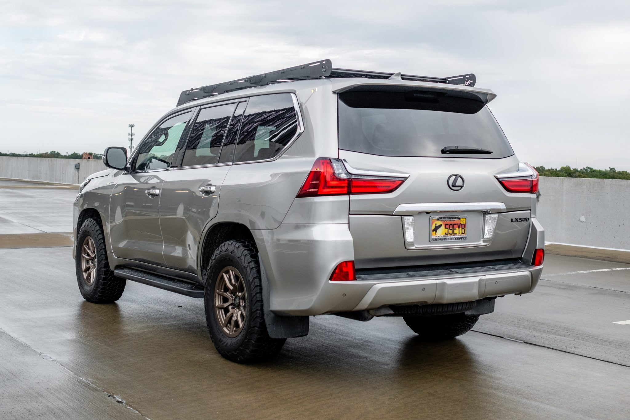 Lexus LX570 