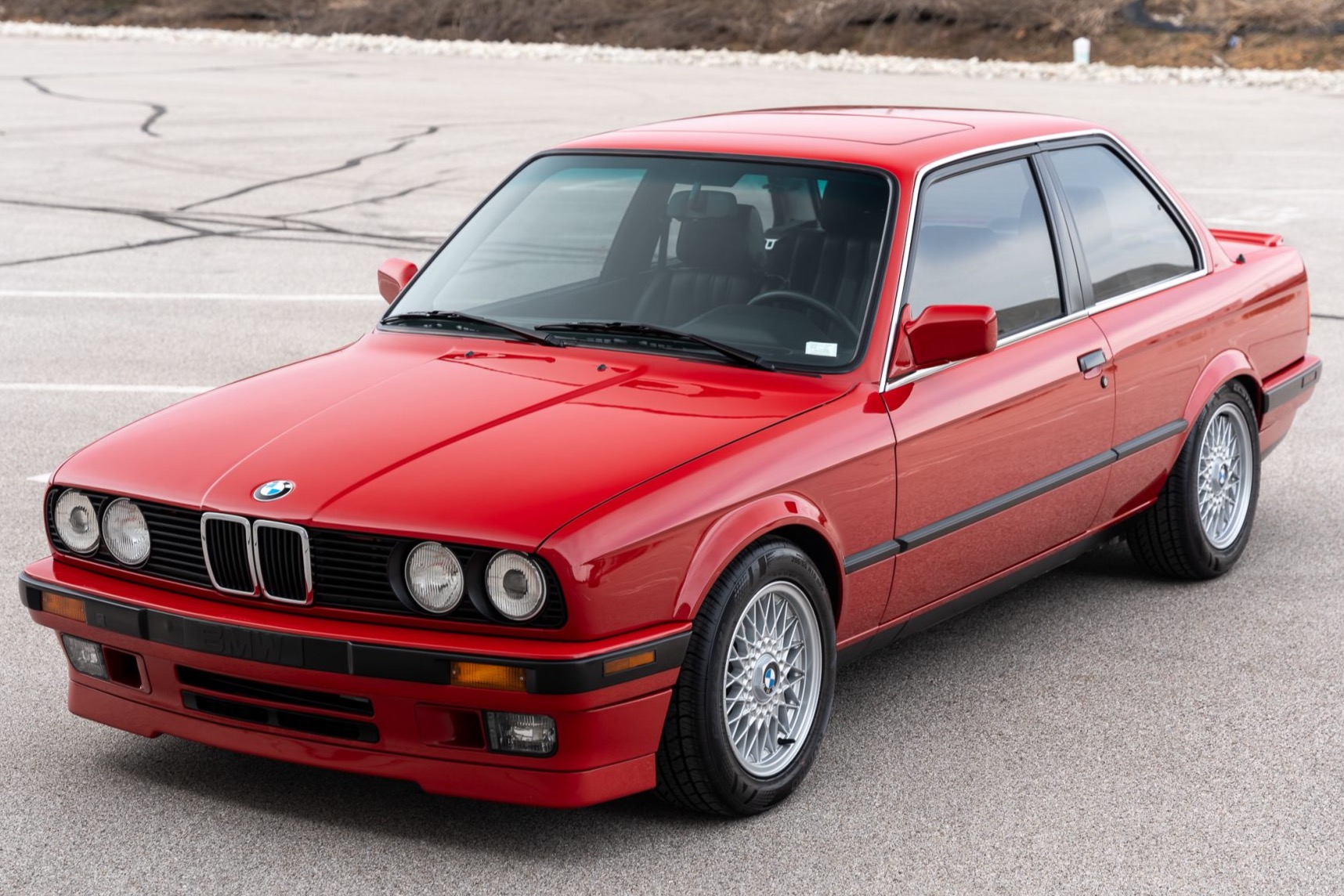 BMW E30 3-Series Coupe 