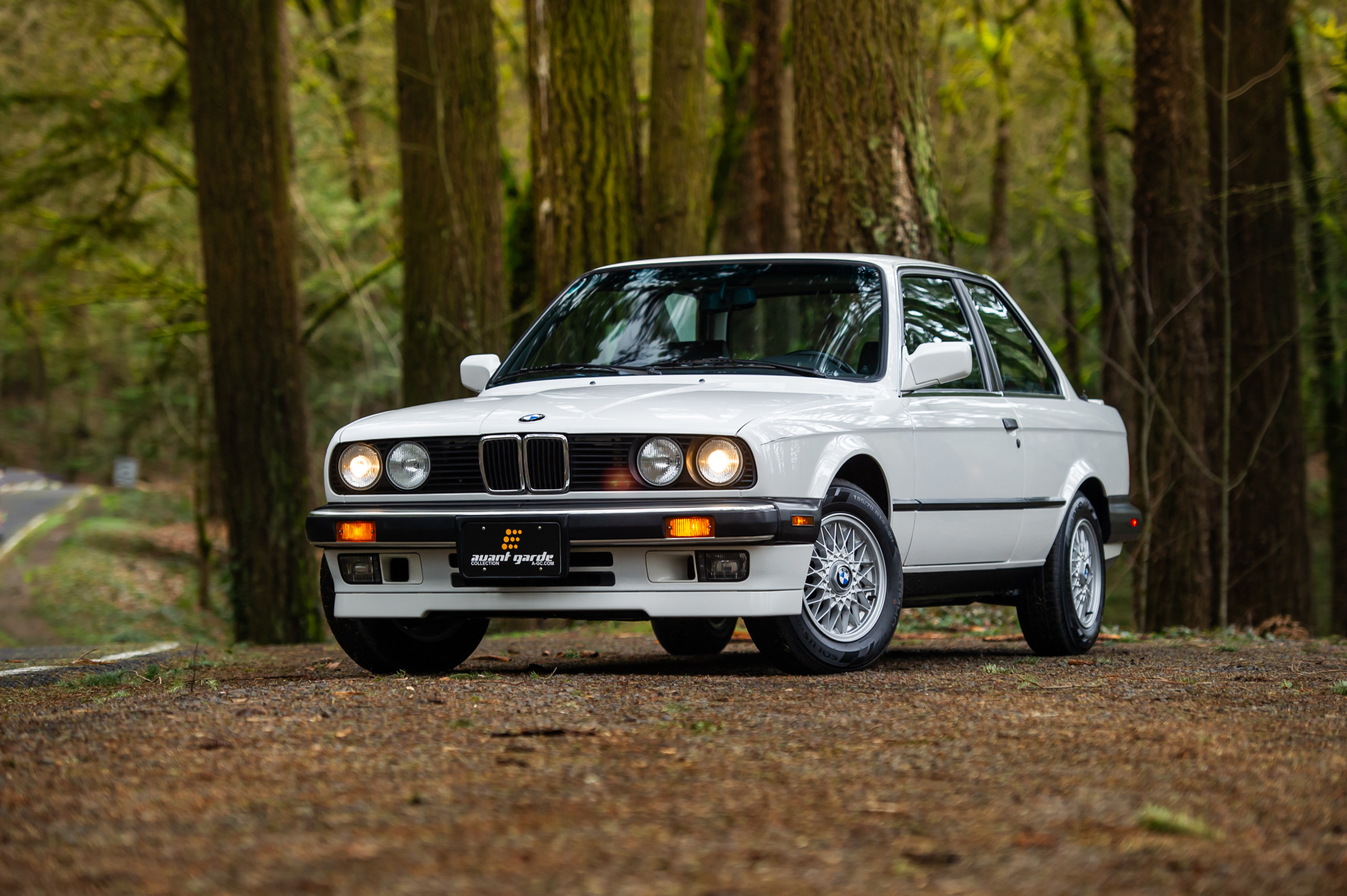 BMW E30 3-Series Coupe 