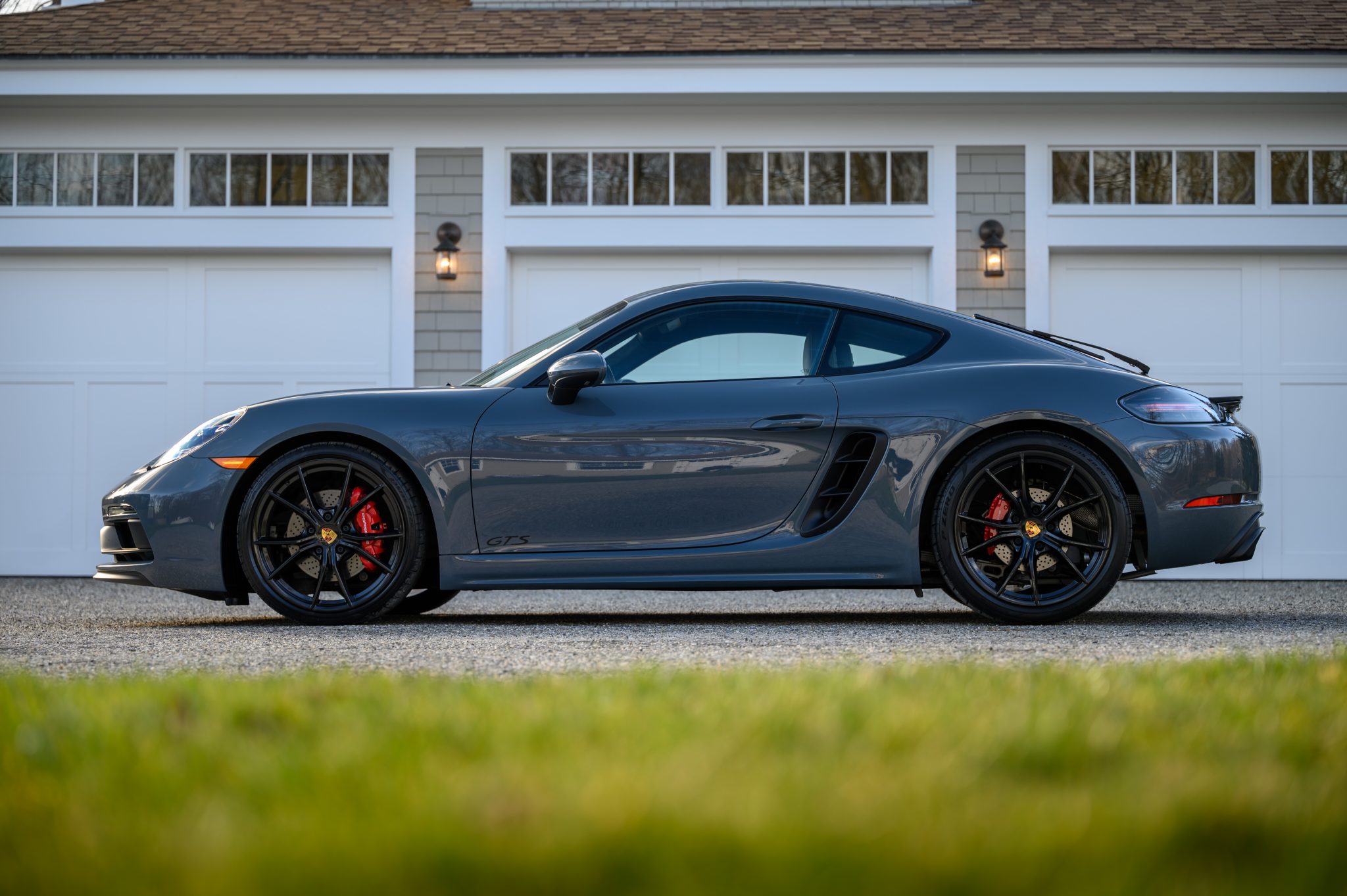 Porsche 982 718 Cayman 