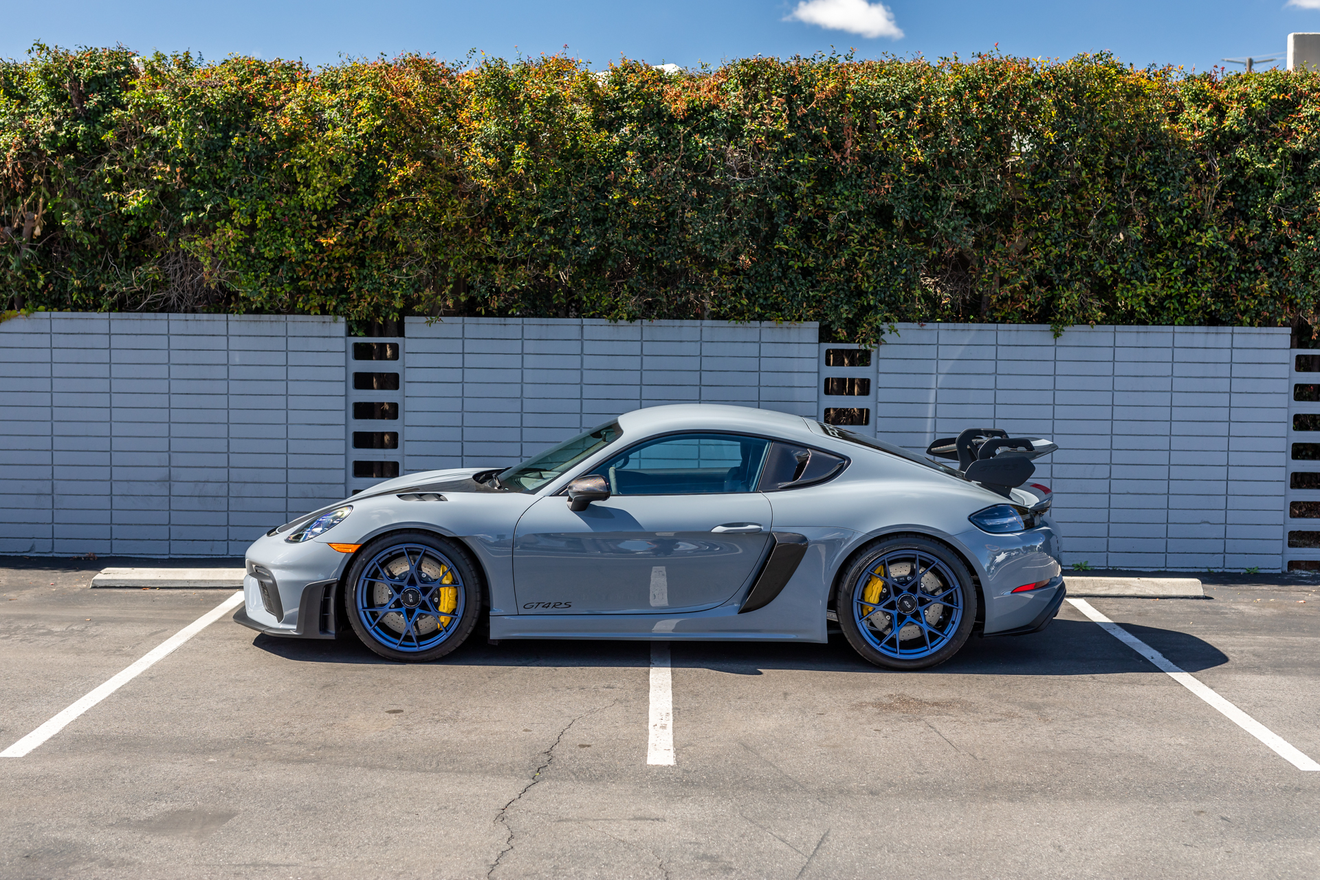 Porsche Cayman GT4 
