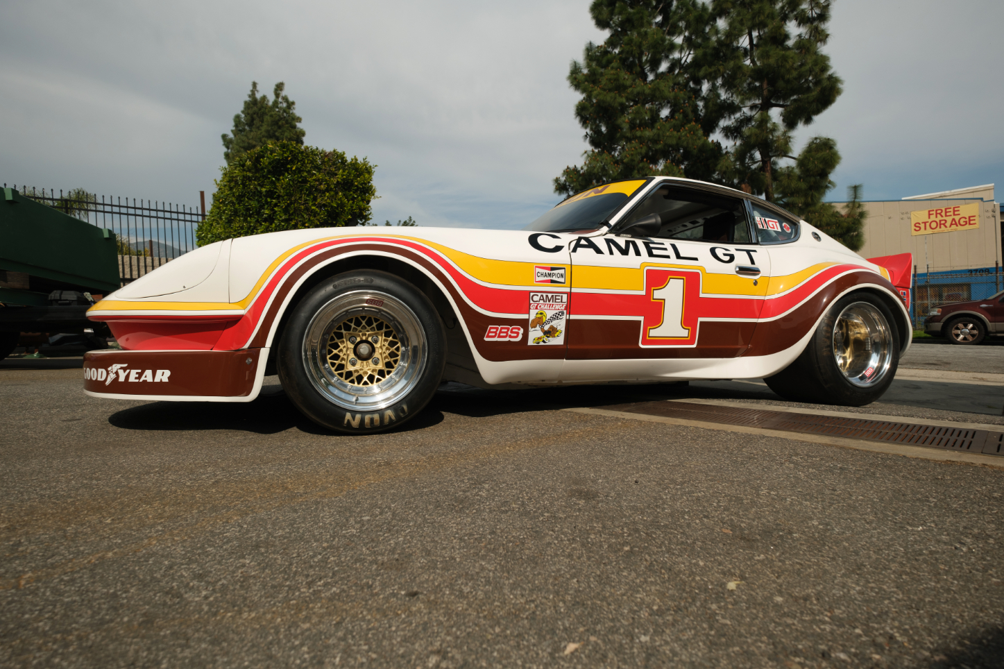 L28-Powered Datsun 260Z 5-Speed Race Car