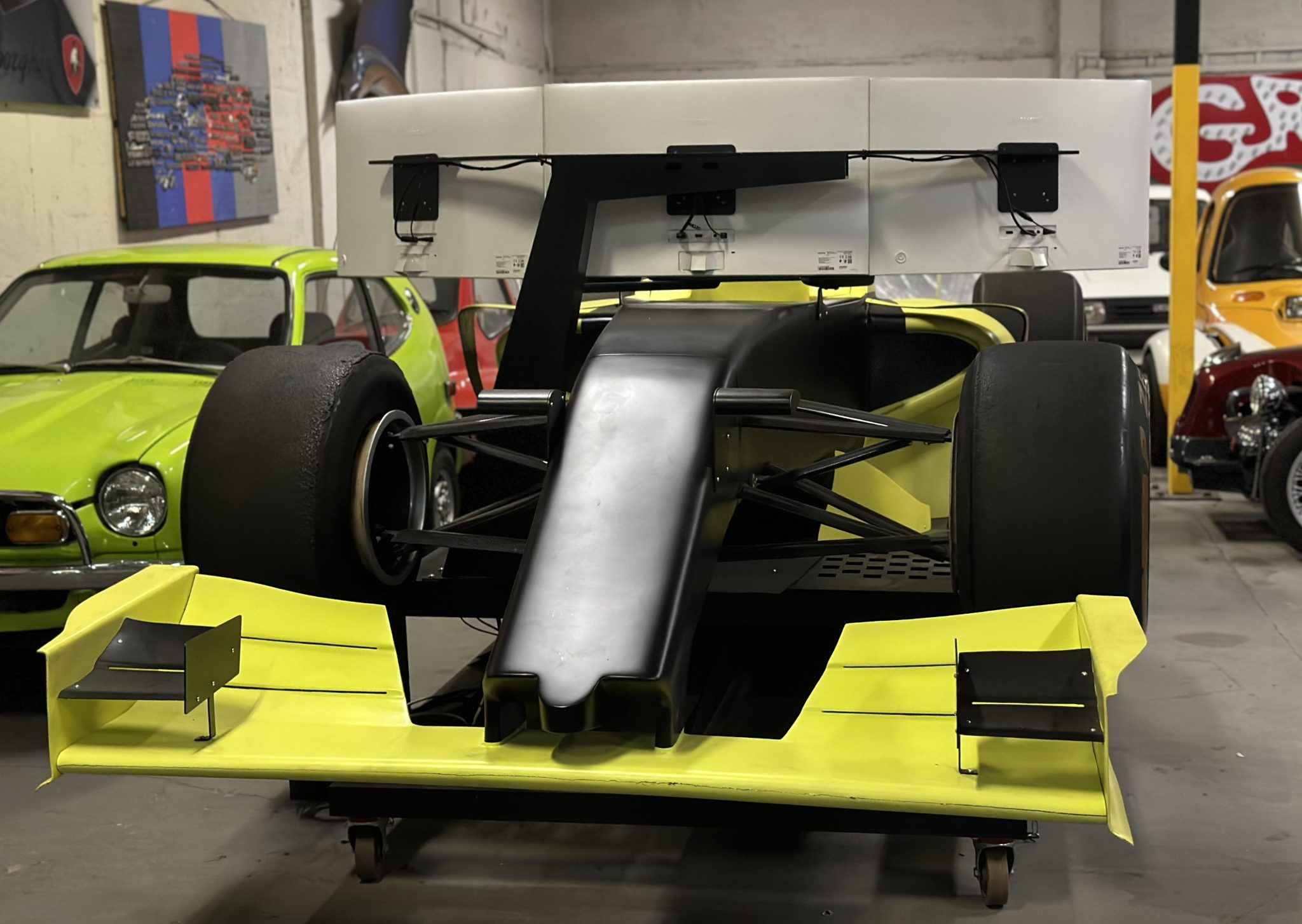 Parts and Automobilia – Racing Simulators 