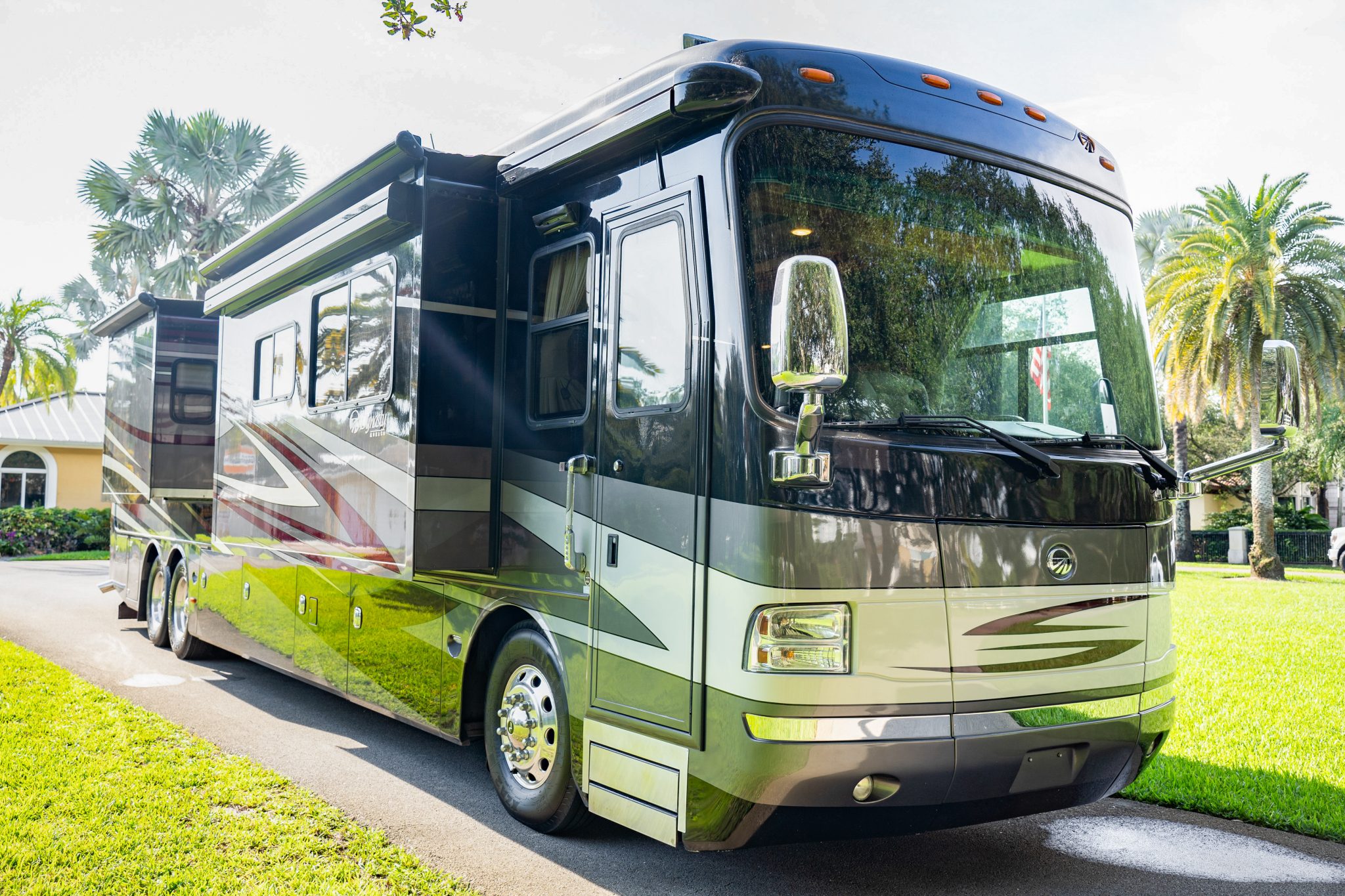 MONACO Dynasty Renaissance IV Motorcoach 