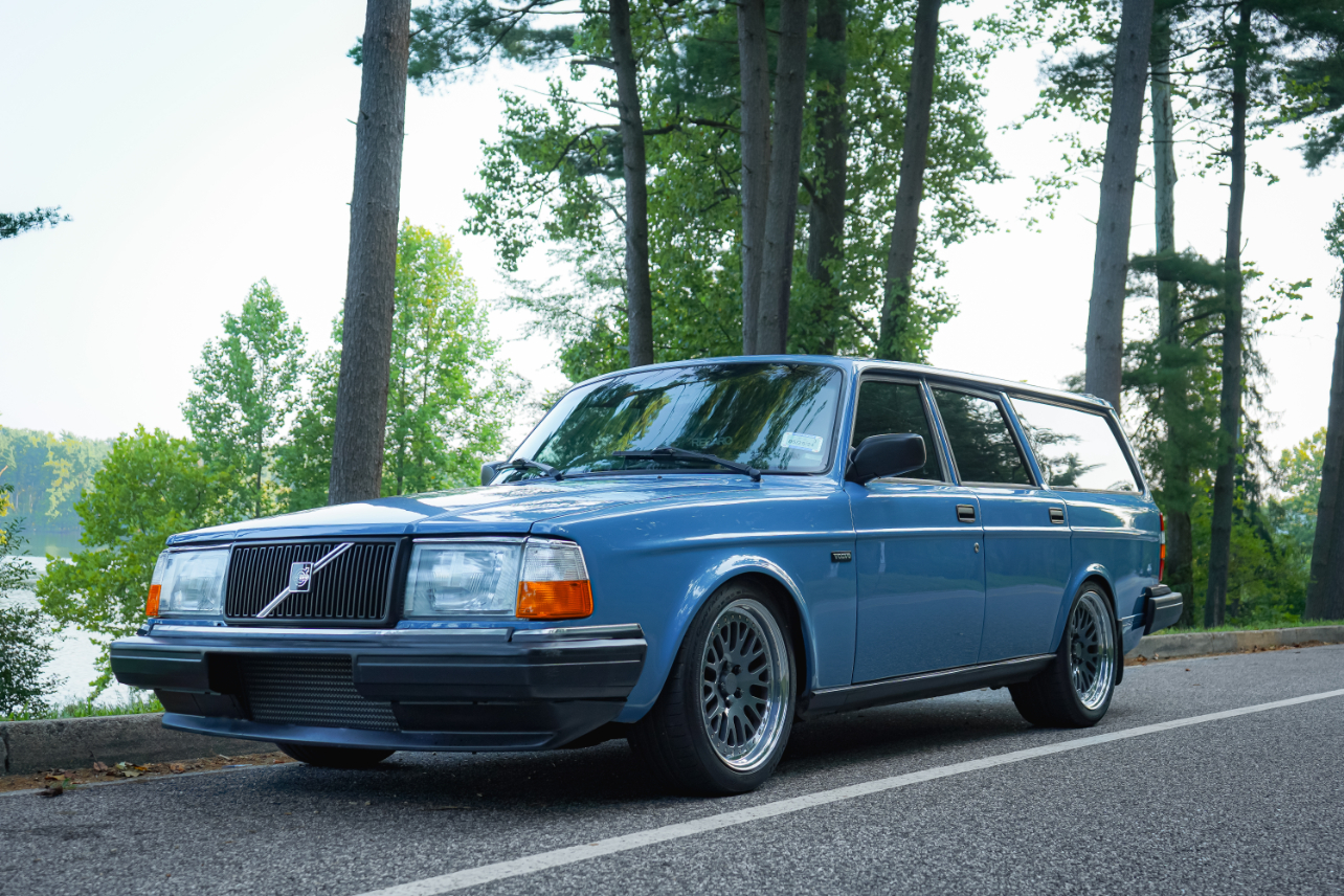 Volvo 240 