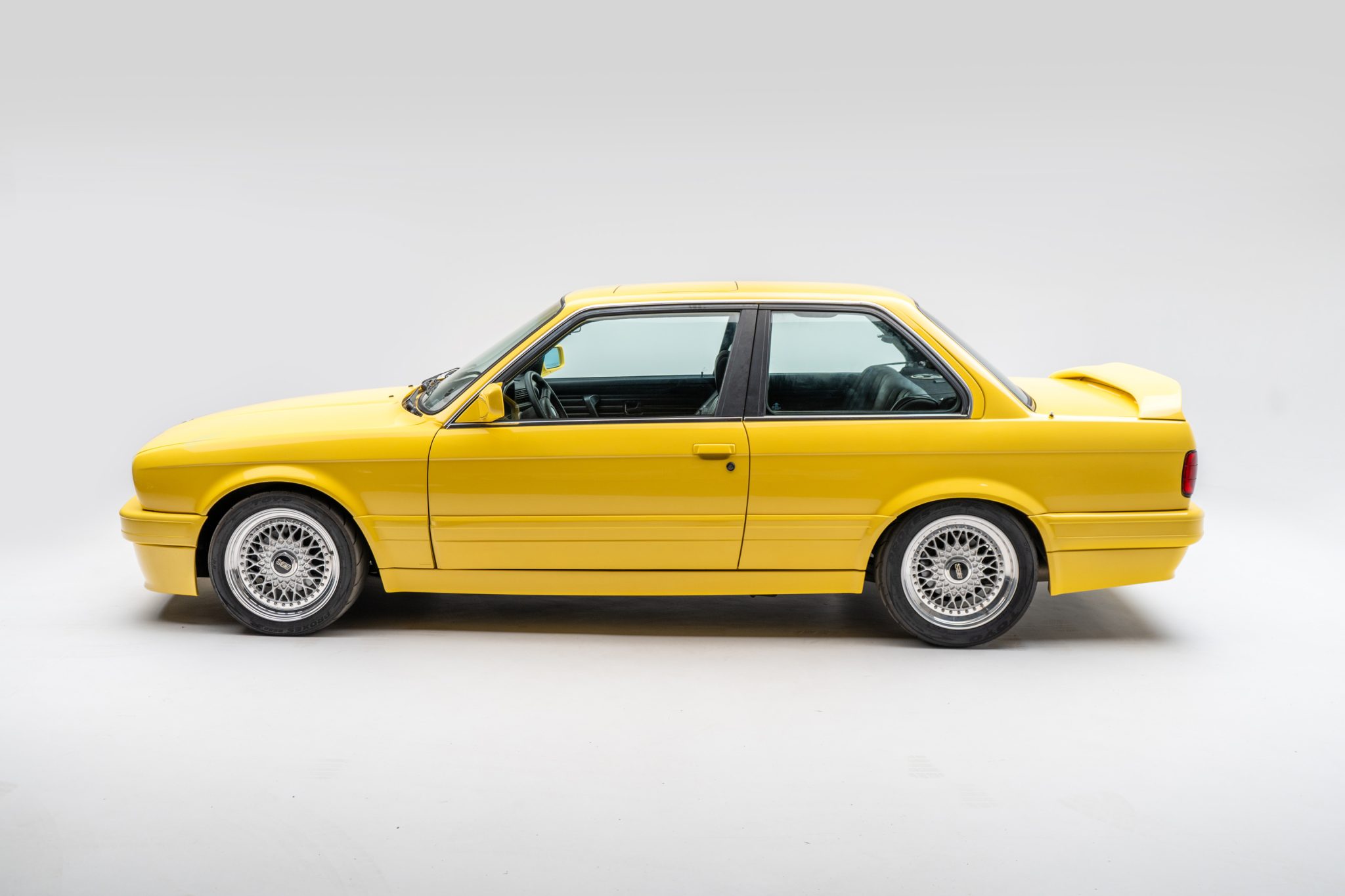 BMW E30 3-Series Coupe 