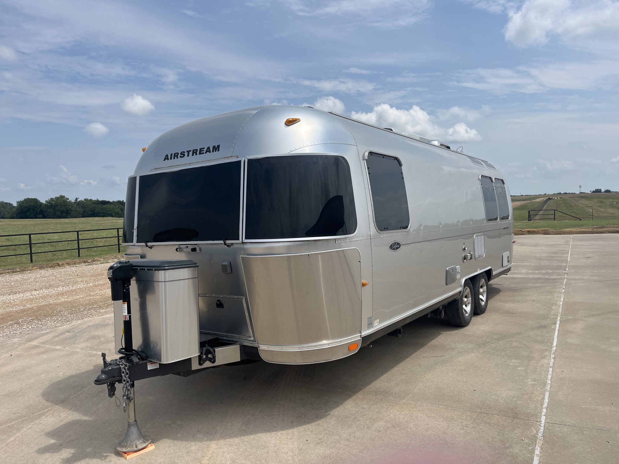 Parts and Automobilia – Trailers 