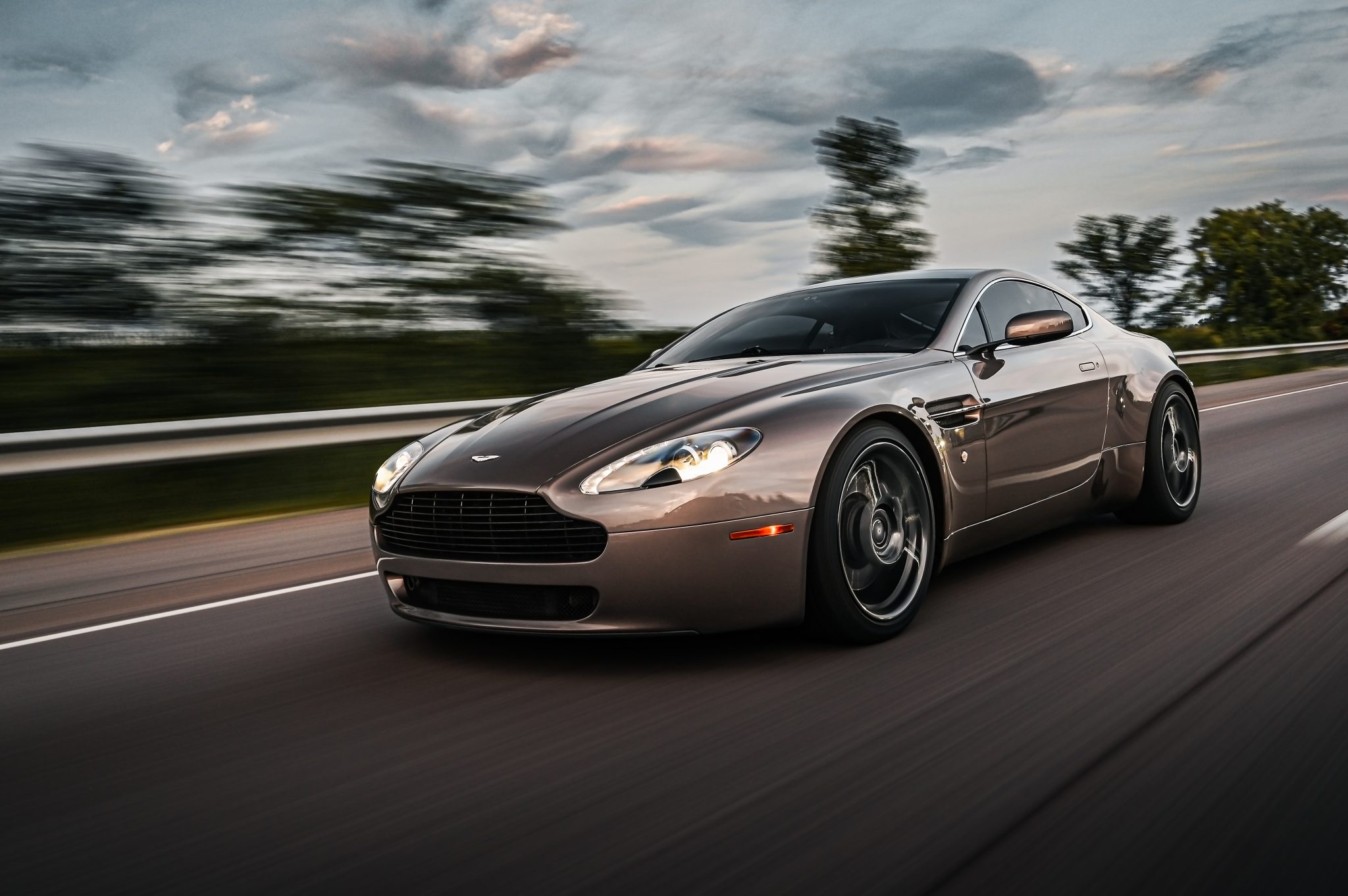 Aston Martin V8 Vantage (2006+) 